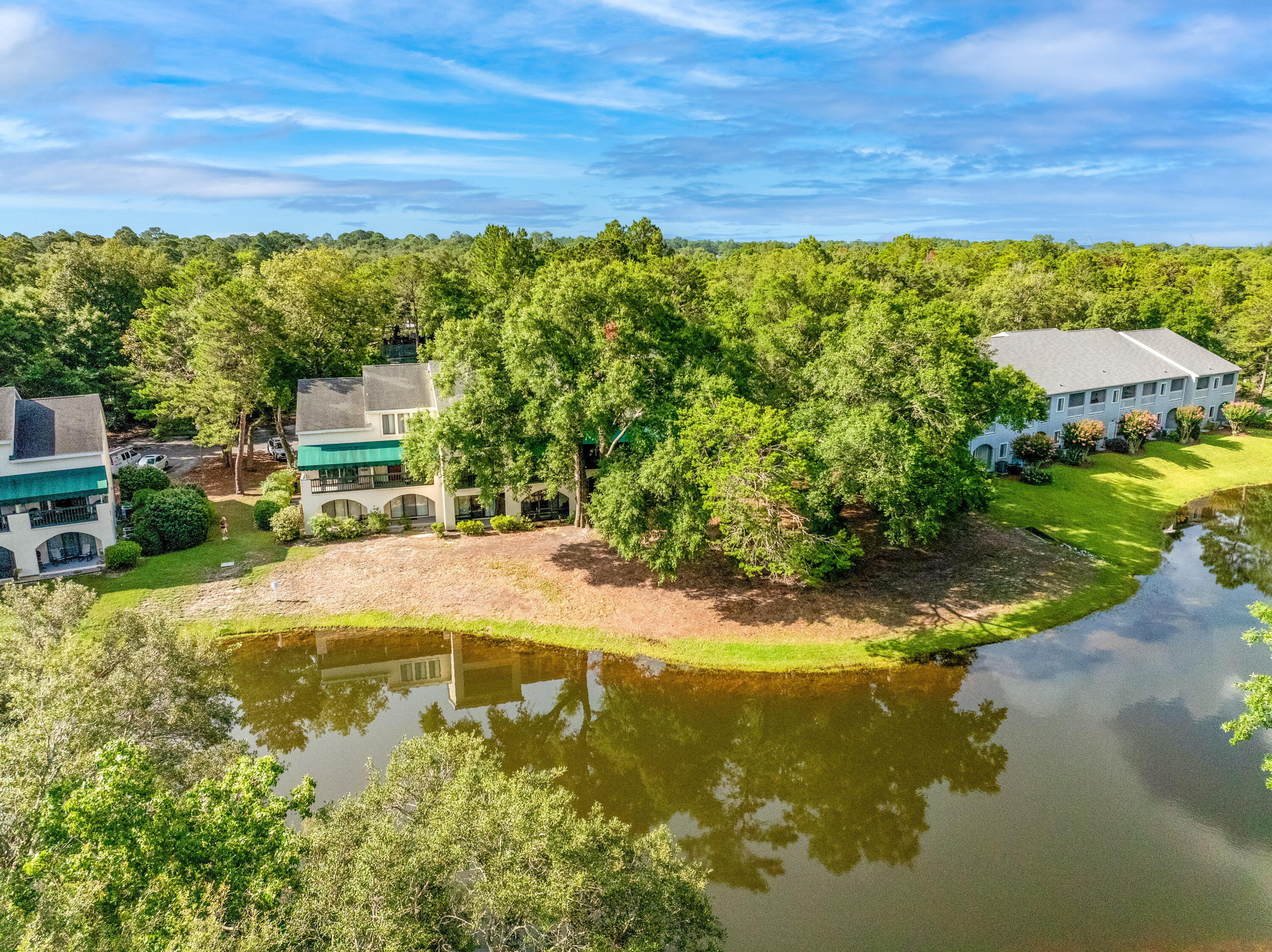 LAKESIDE CONDO AT BLUEWATER BAY - Residential