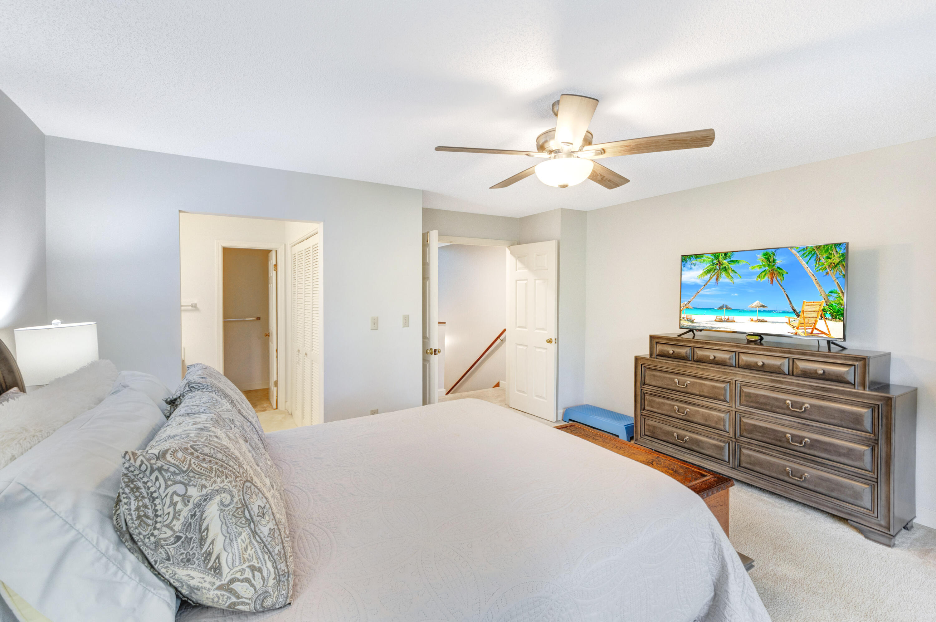 LAKESIDE CONDO AT BLUEWATER BAY - Residential