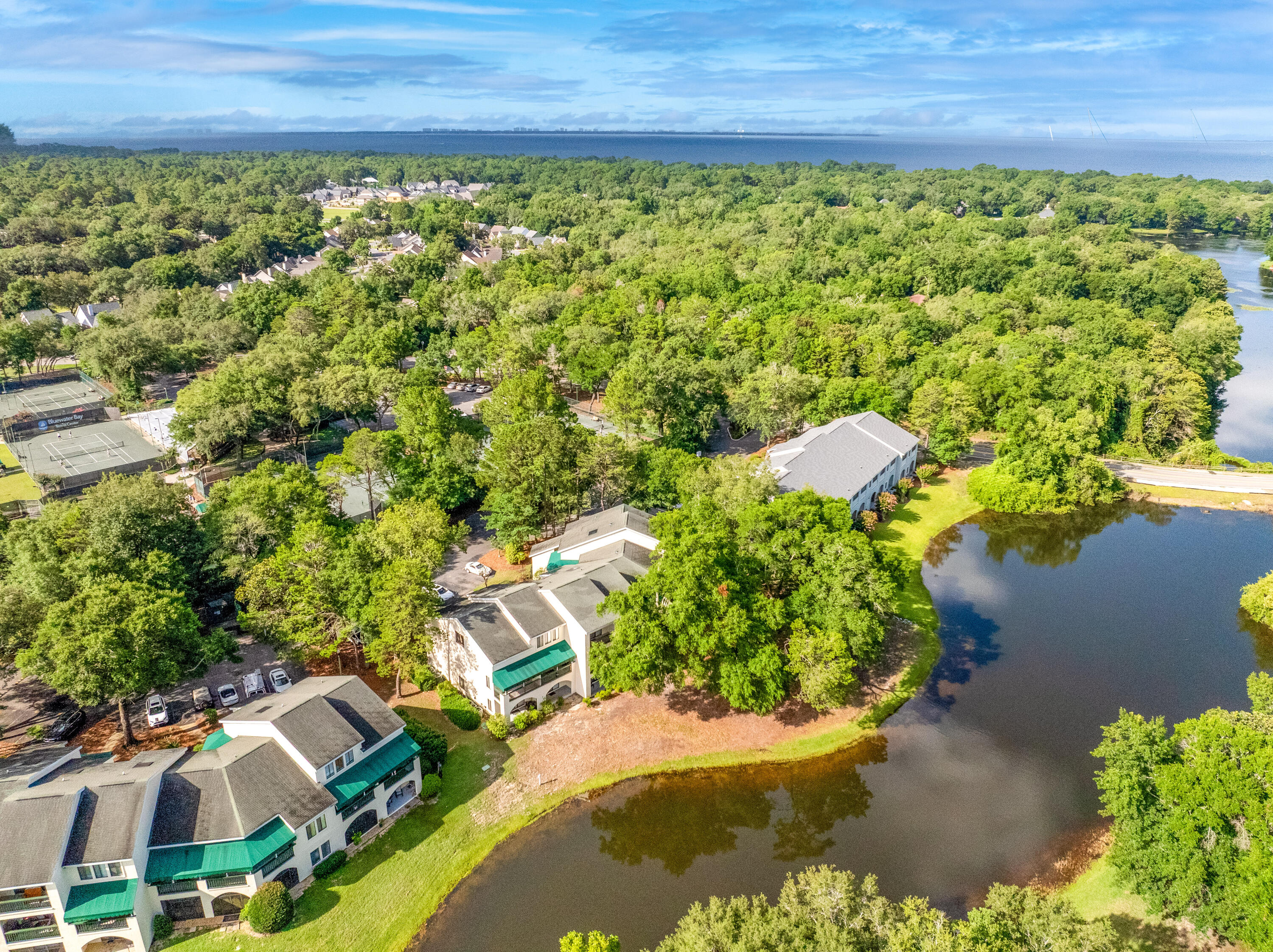 LAKESIDE CONDO AT BLUEWATER BAY - Residential