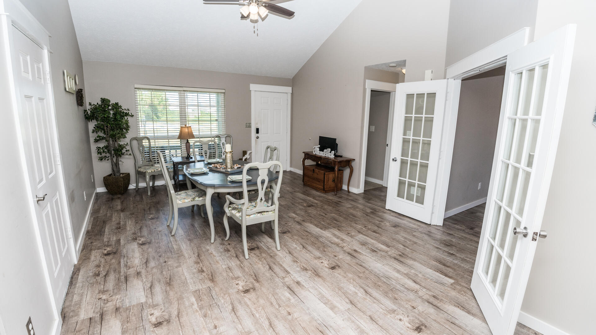 TREASURE ISLAND - Residential