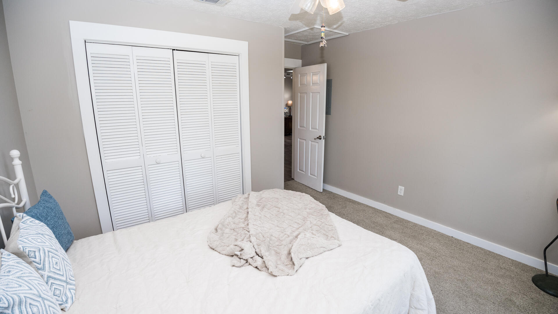 TREASURE ISLAND - Residential