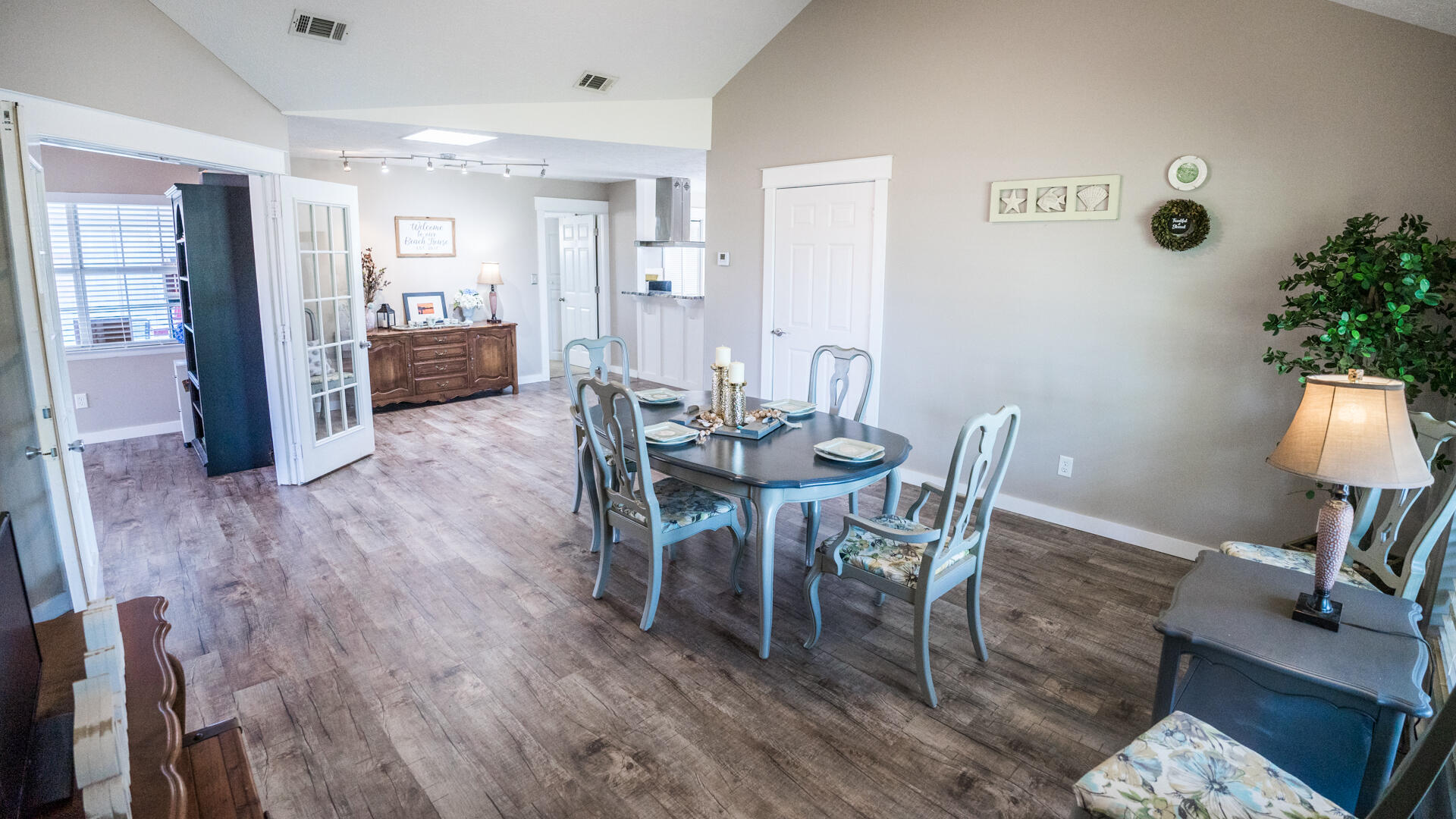 TREASURE ISLAND - Residential