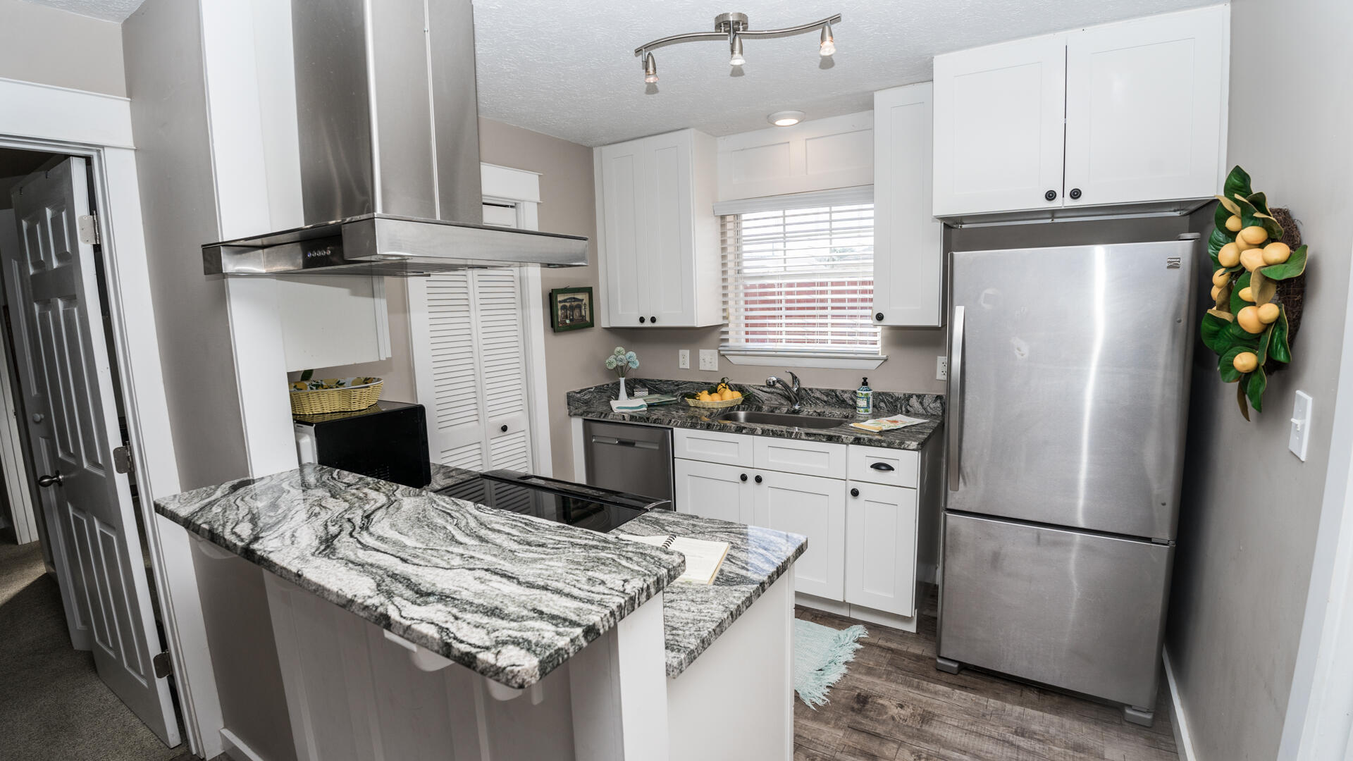 TREASURE ISLAND - Residential