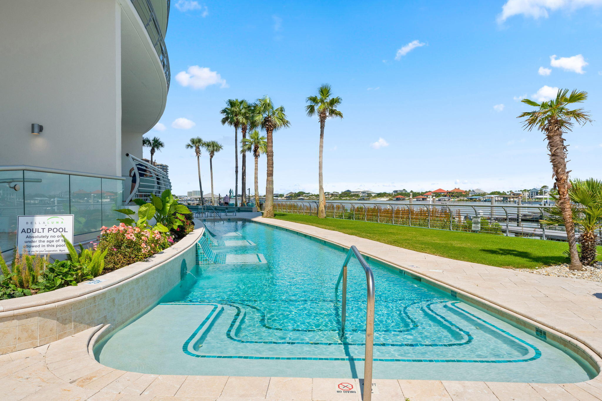 Bella Luna Condos - Residential