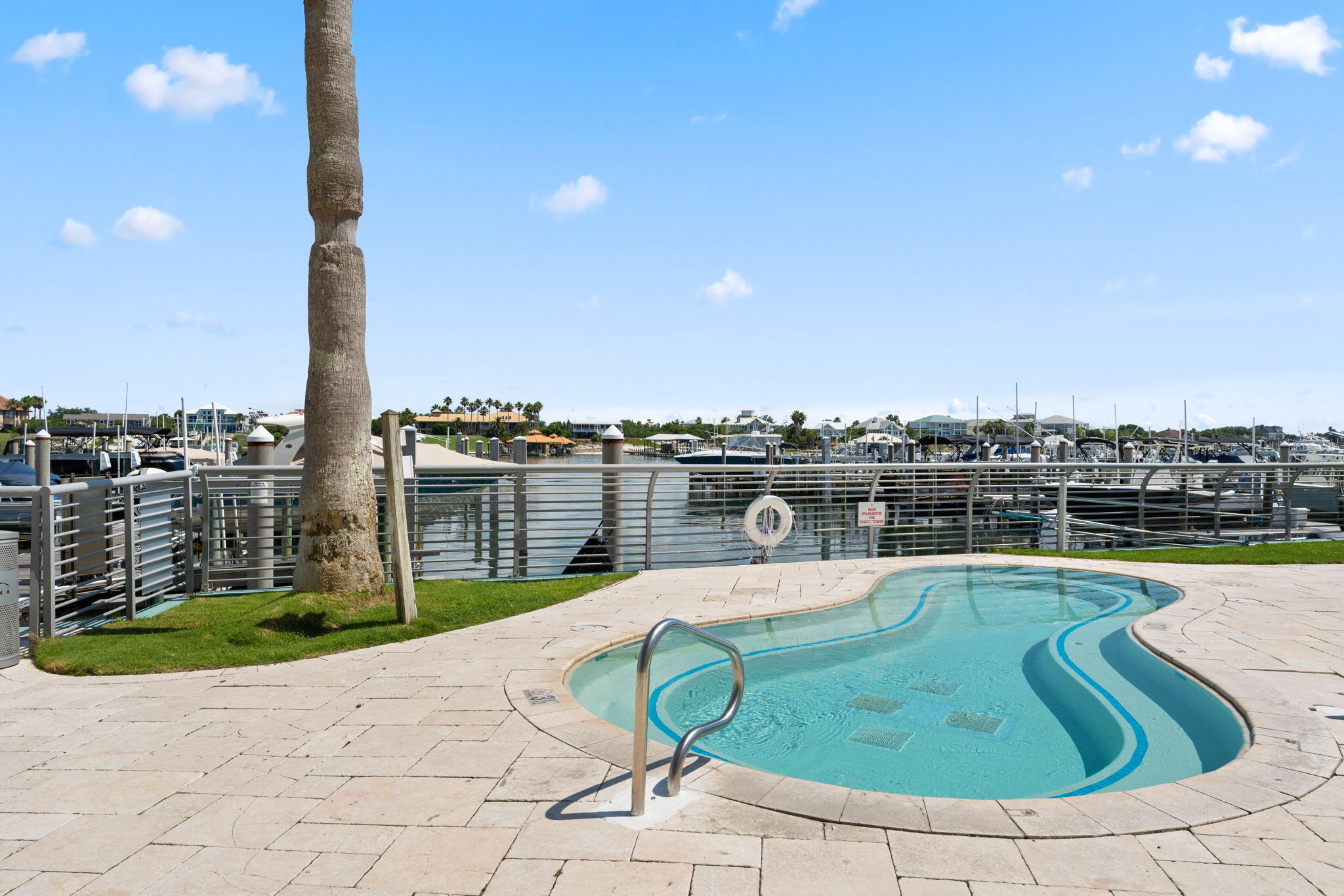 Bella Luna Condos - Residential