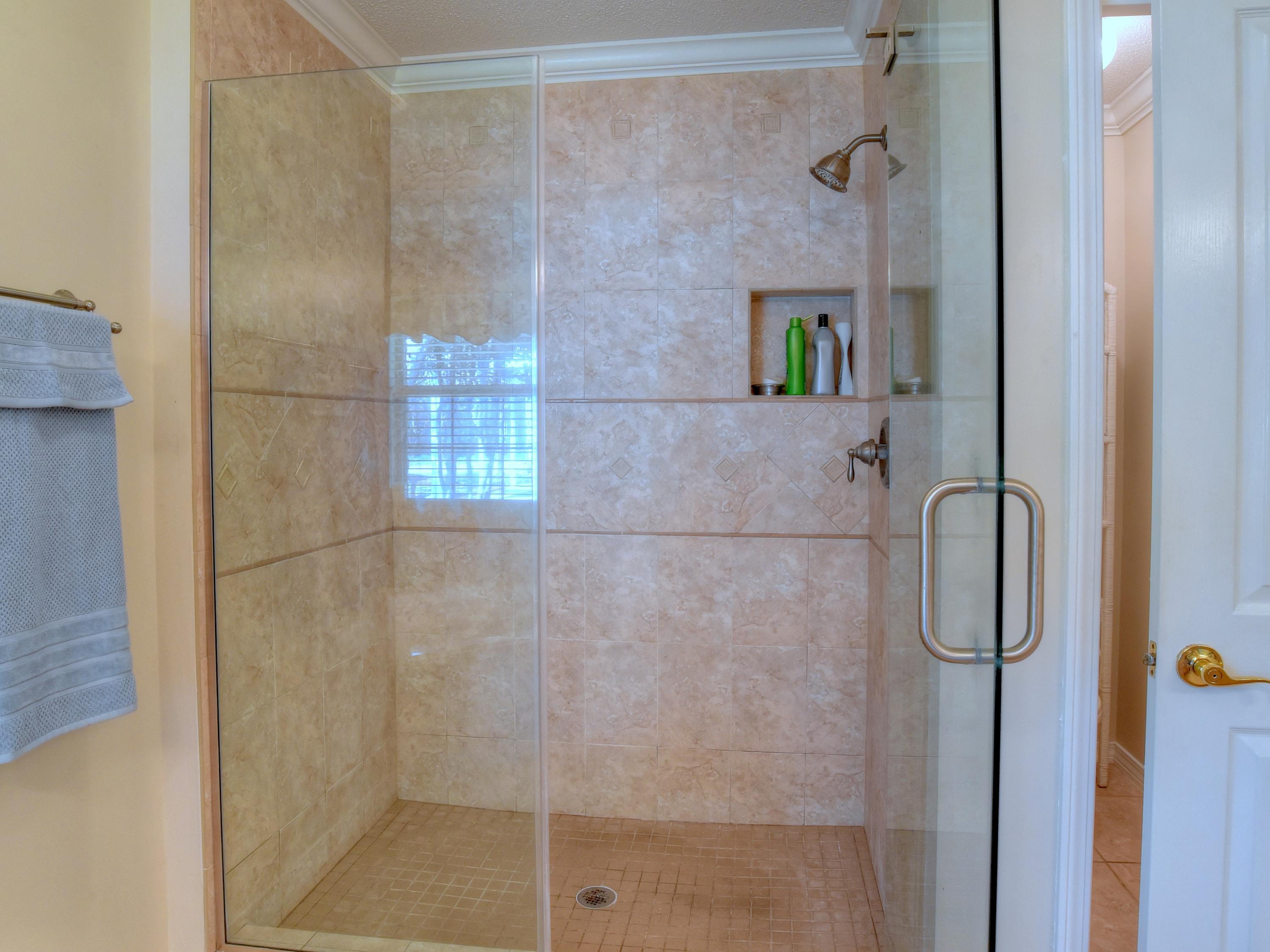 ST ANDREWS SOUTH BLUEWATER BAY 1 - Residential