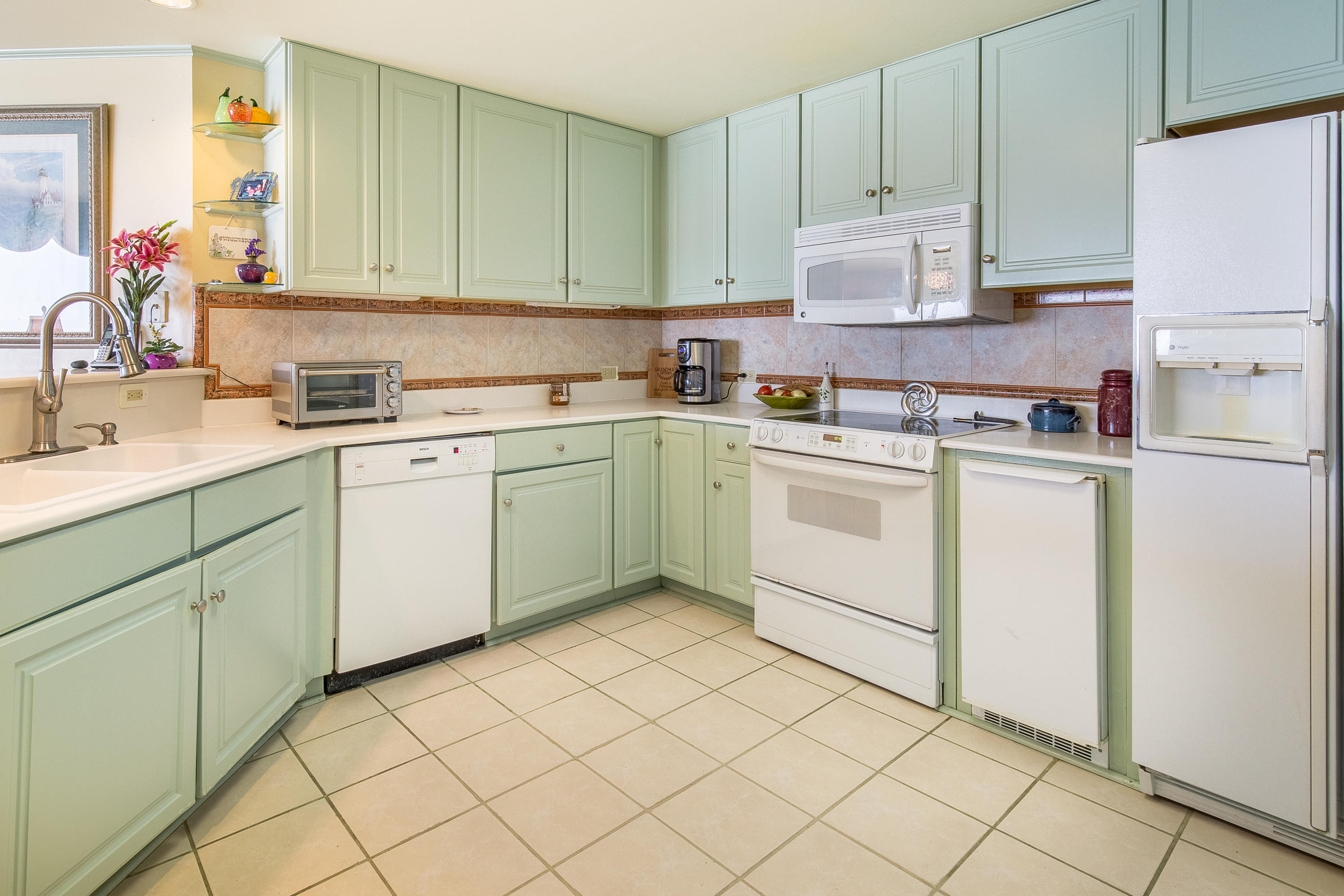 BELLE MER CONDOMINIUM - Residential