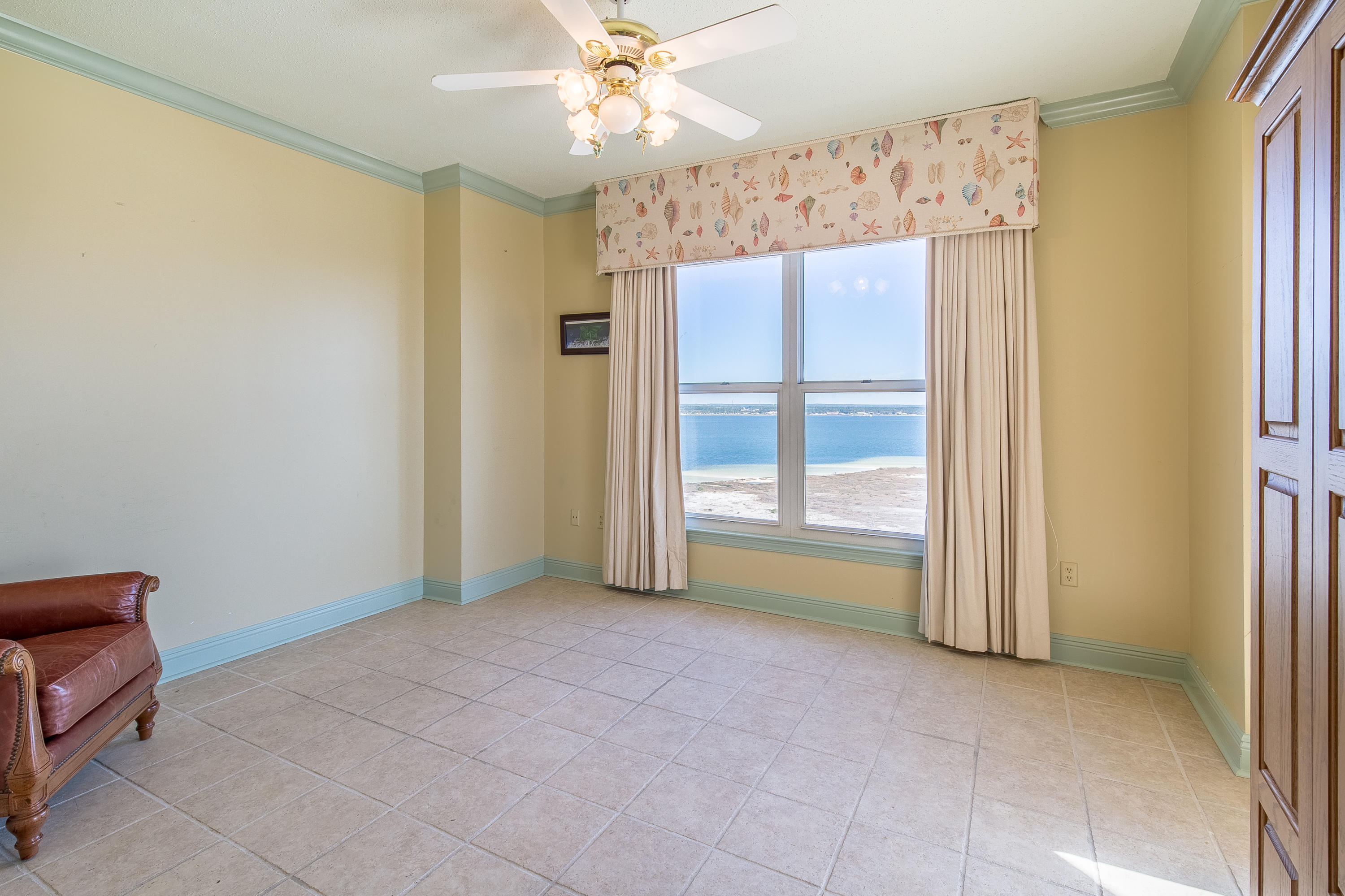 BELLE MER CONDOMINIUM - Residential