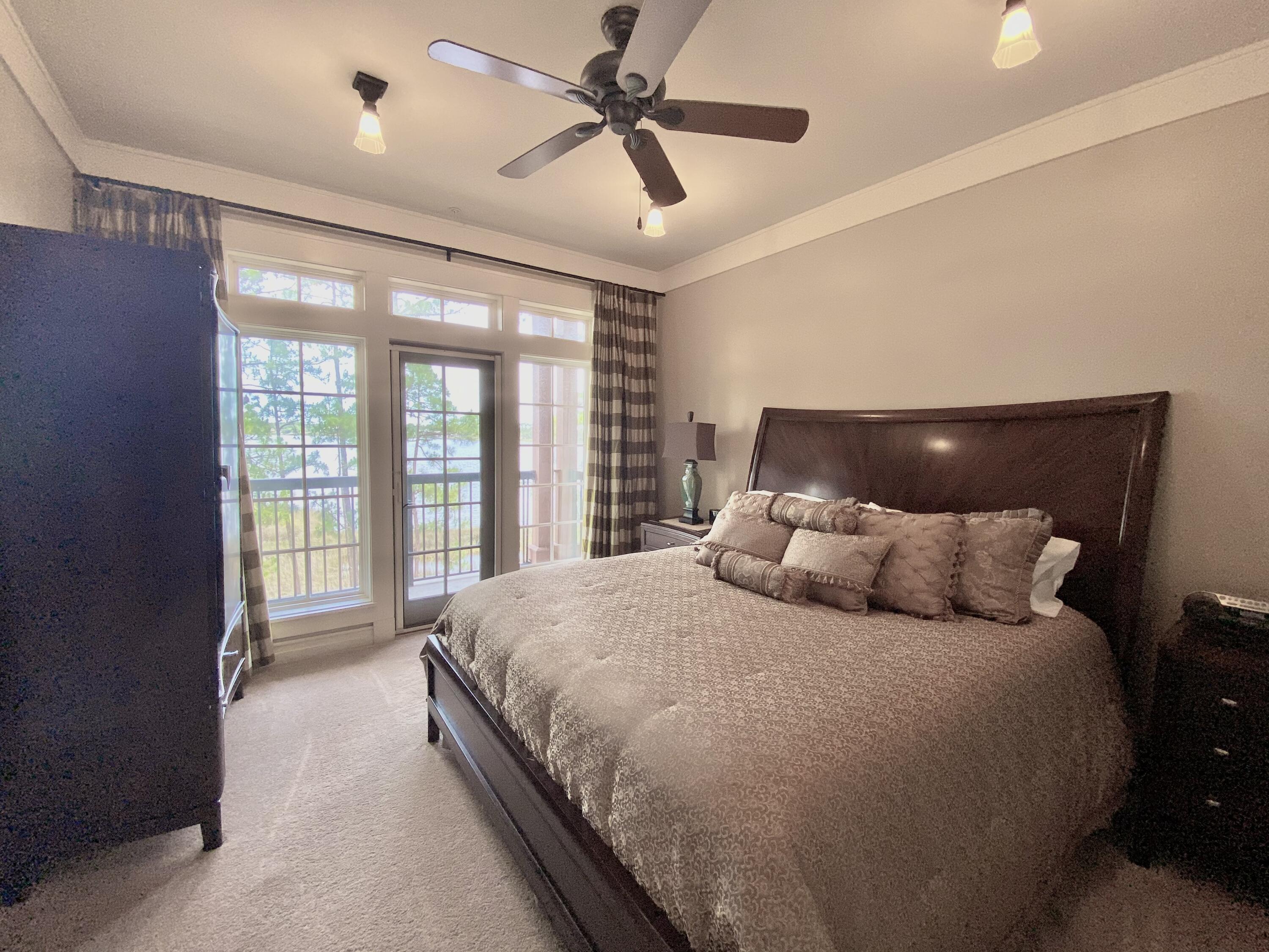 LAKESIDE LODGE AT PROSPECT POINT - Residential