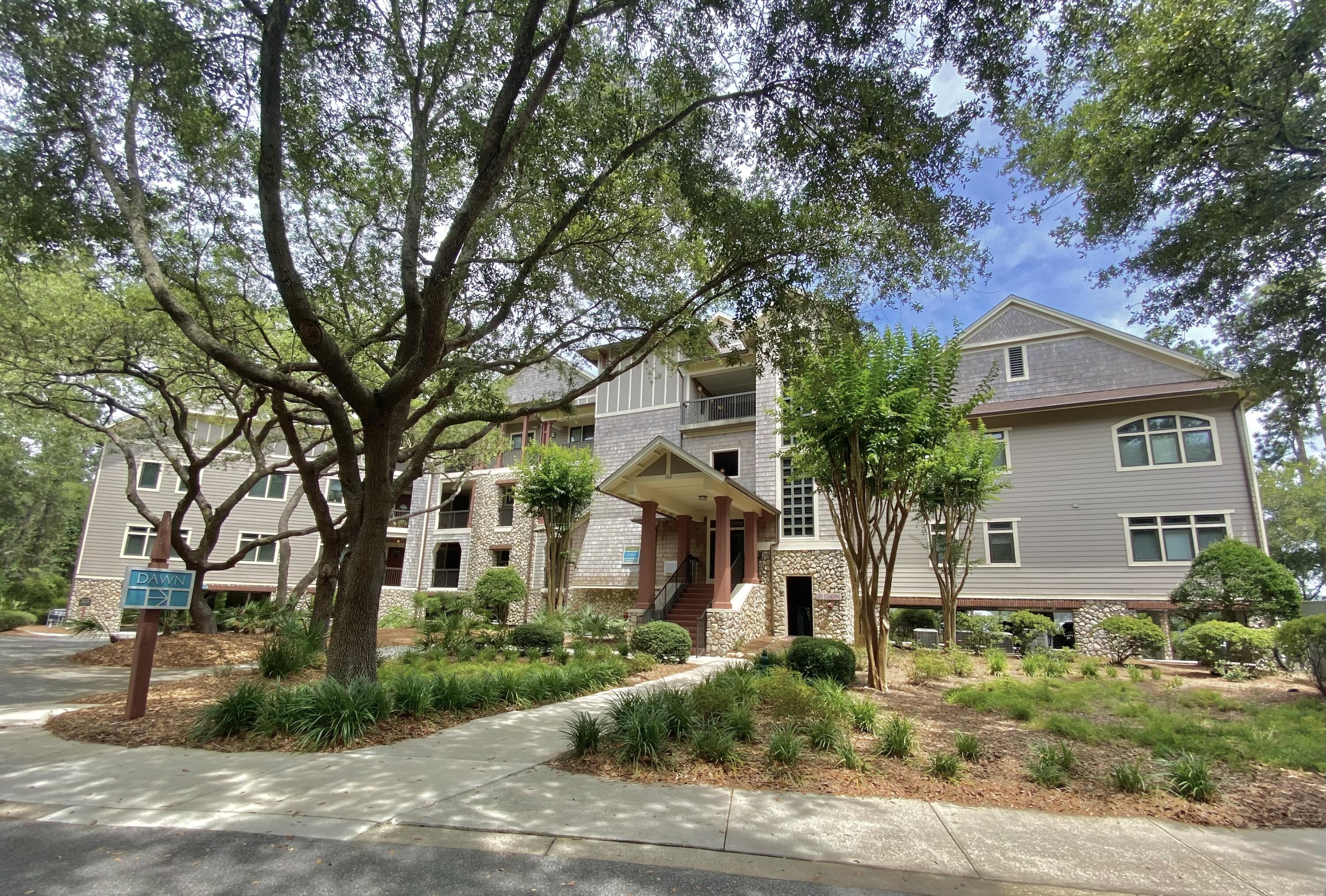 LAKESIDE LODGE AT PROSPECT POINT - Residential