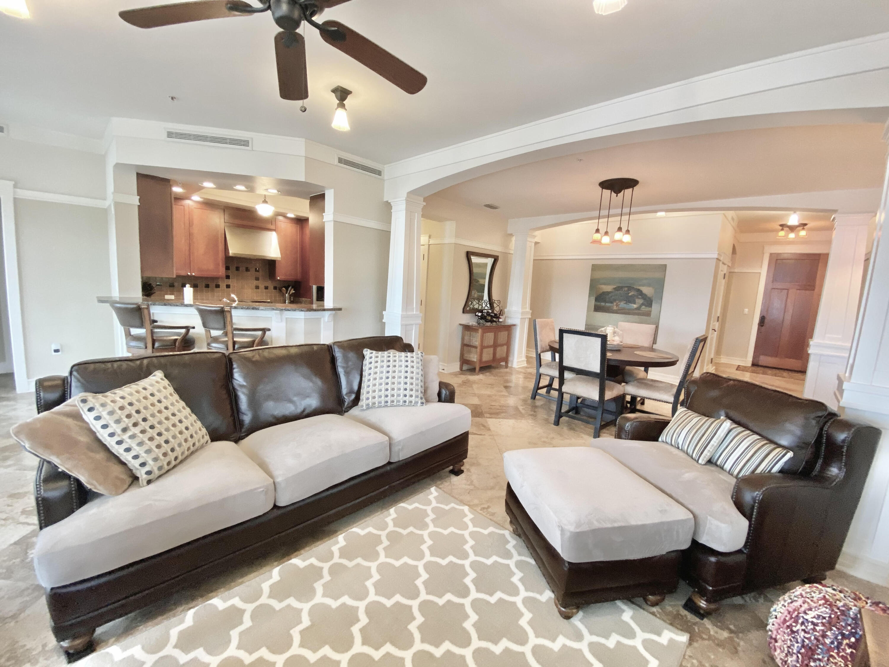 LAKESIDE LODGE AT PROSPECT POINT - Residential