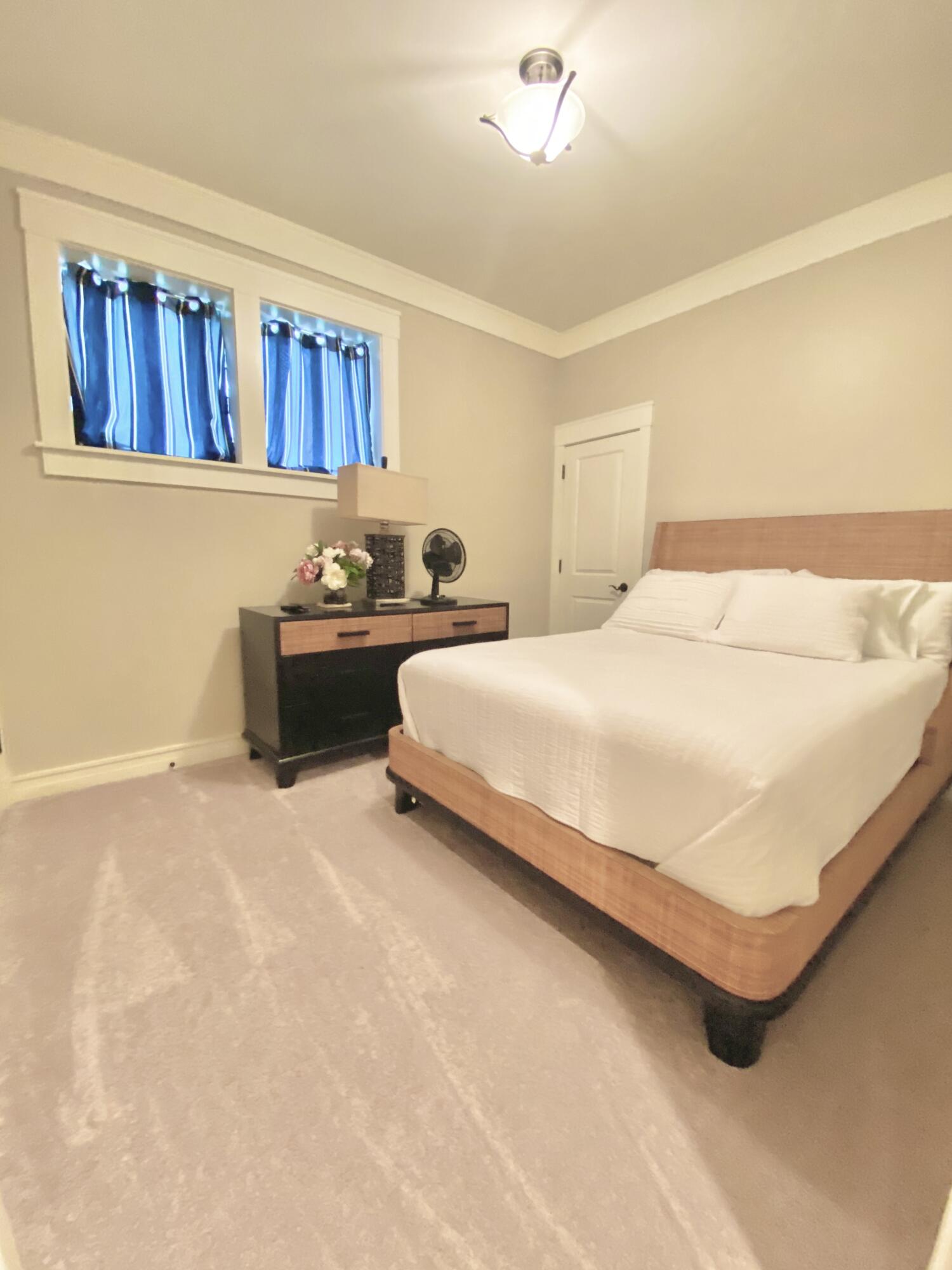 LAKESIDE LODGE AT PROSPECT POINT - Residential