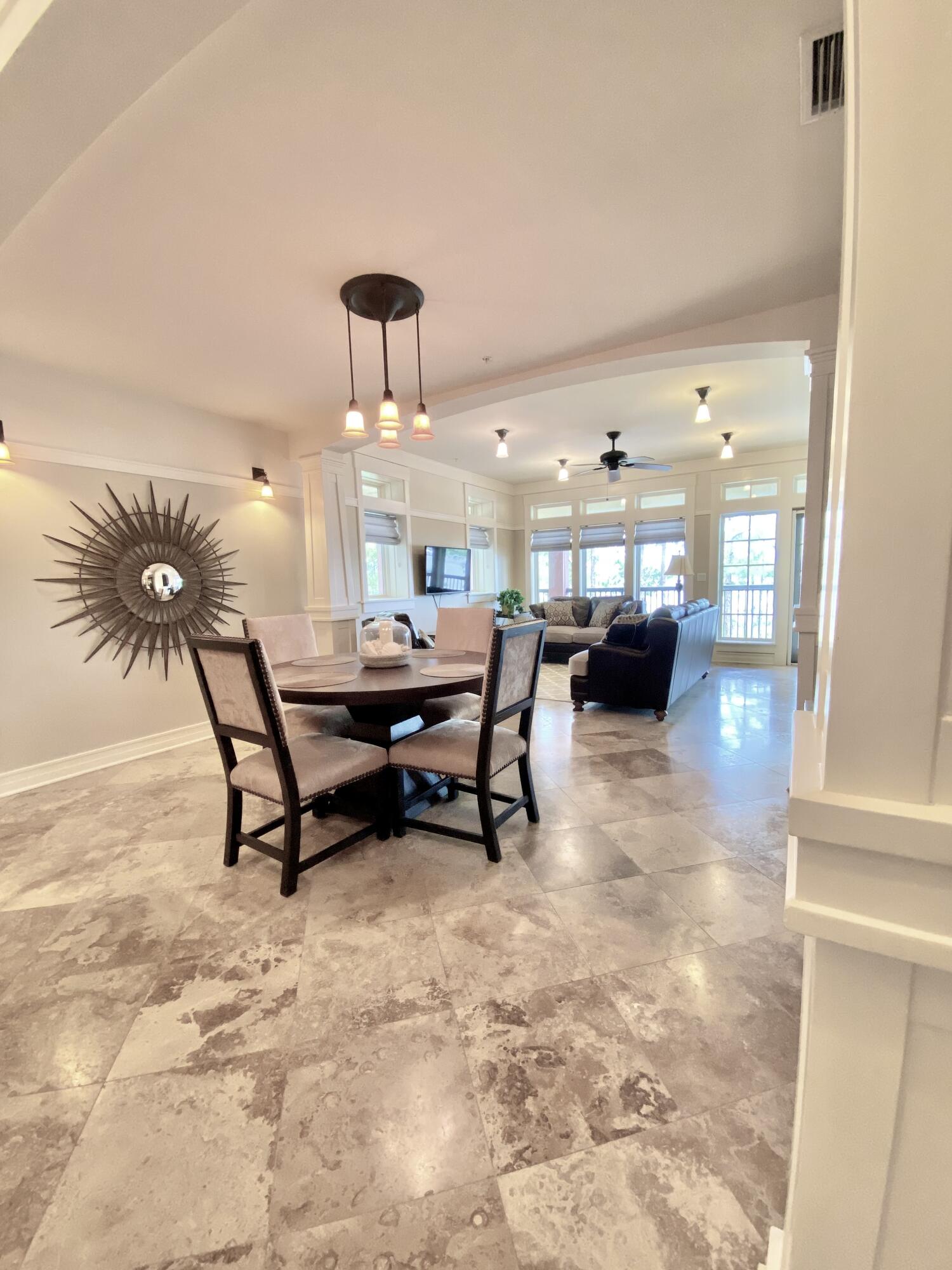 LAKESIDE LODGE AT PROSPECT POINT - Residential
