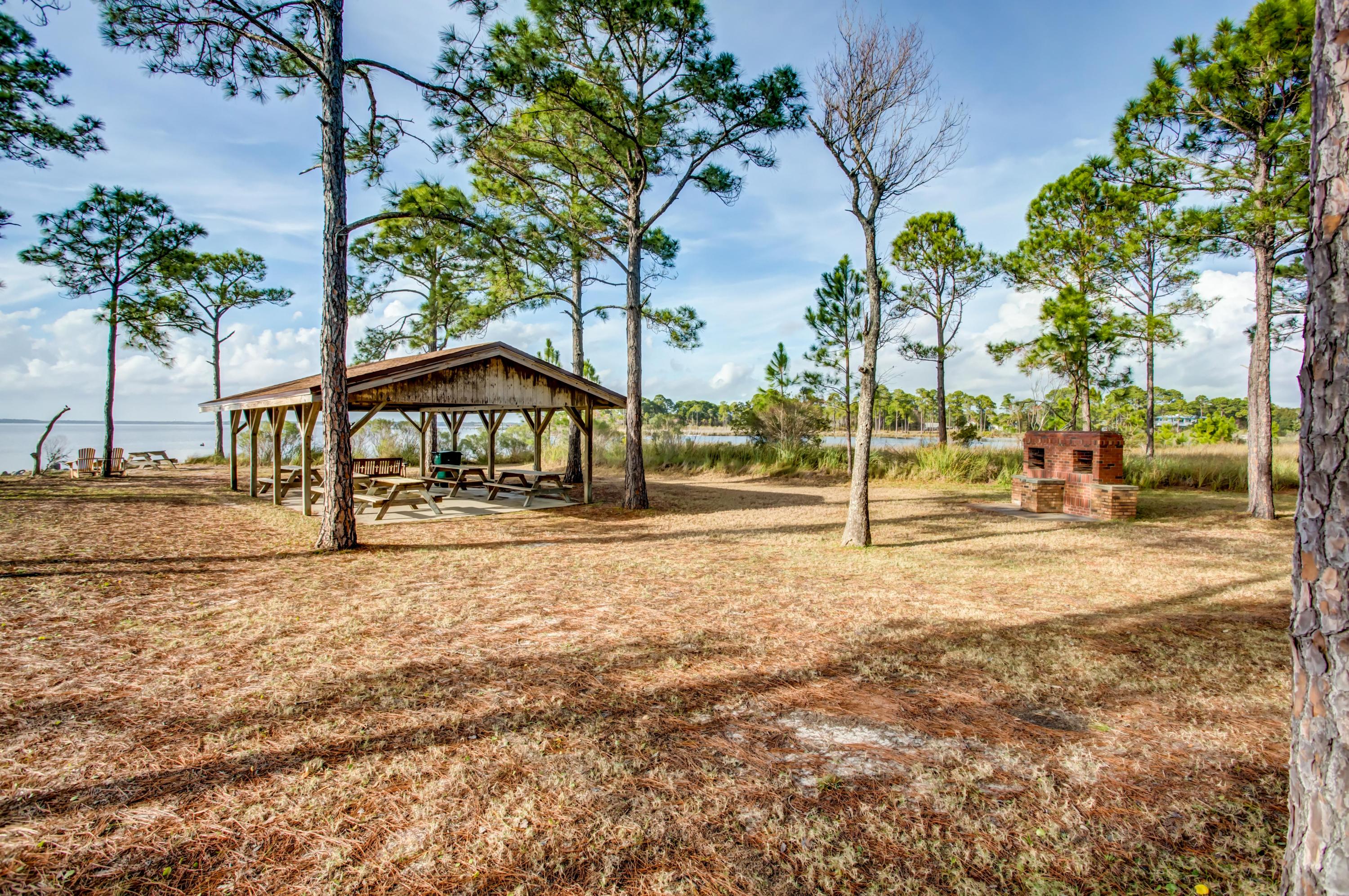 RAINTREE ESTATES - Residential