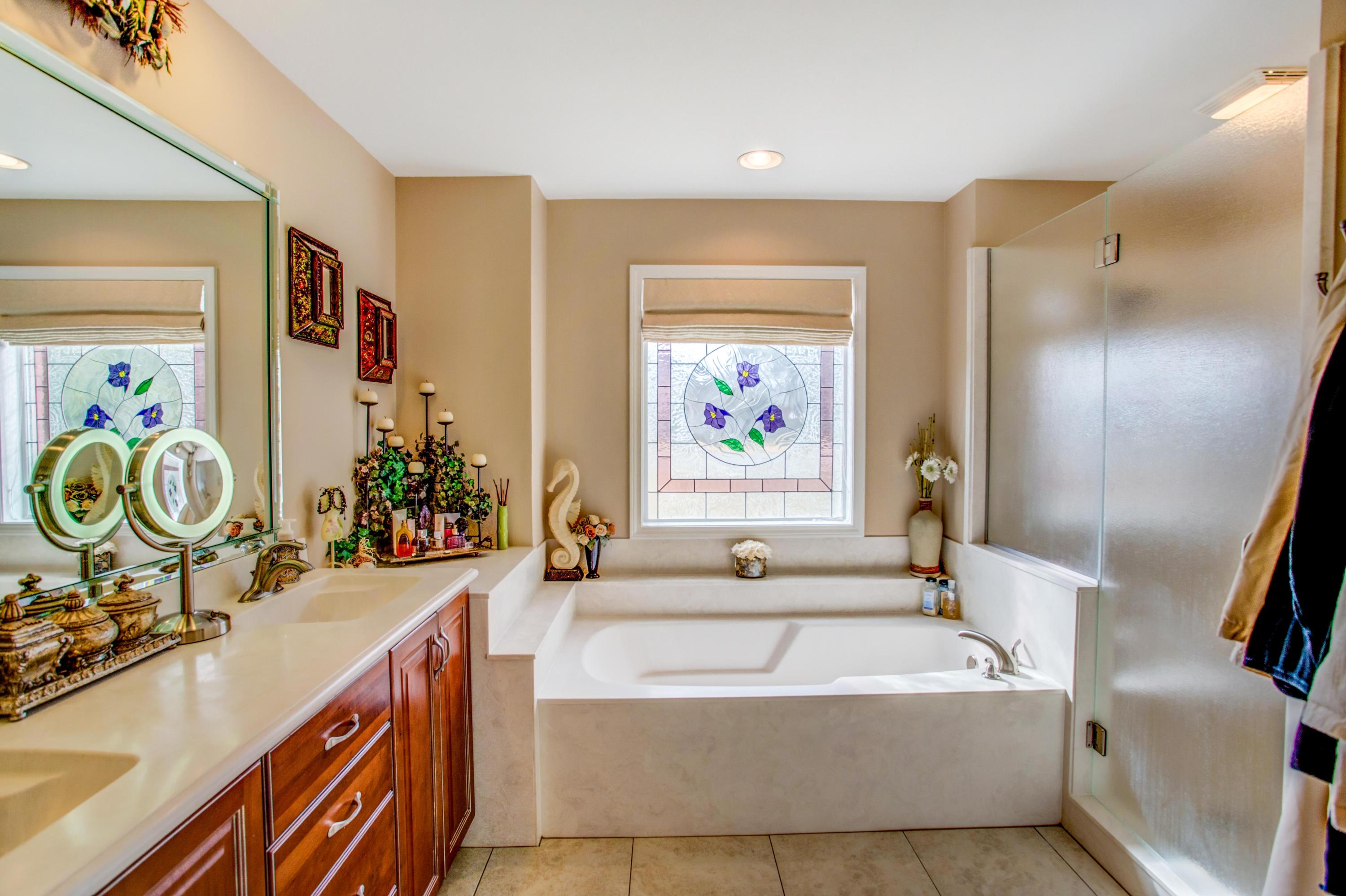 RAINTREE ESTATES - Residential