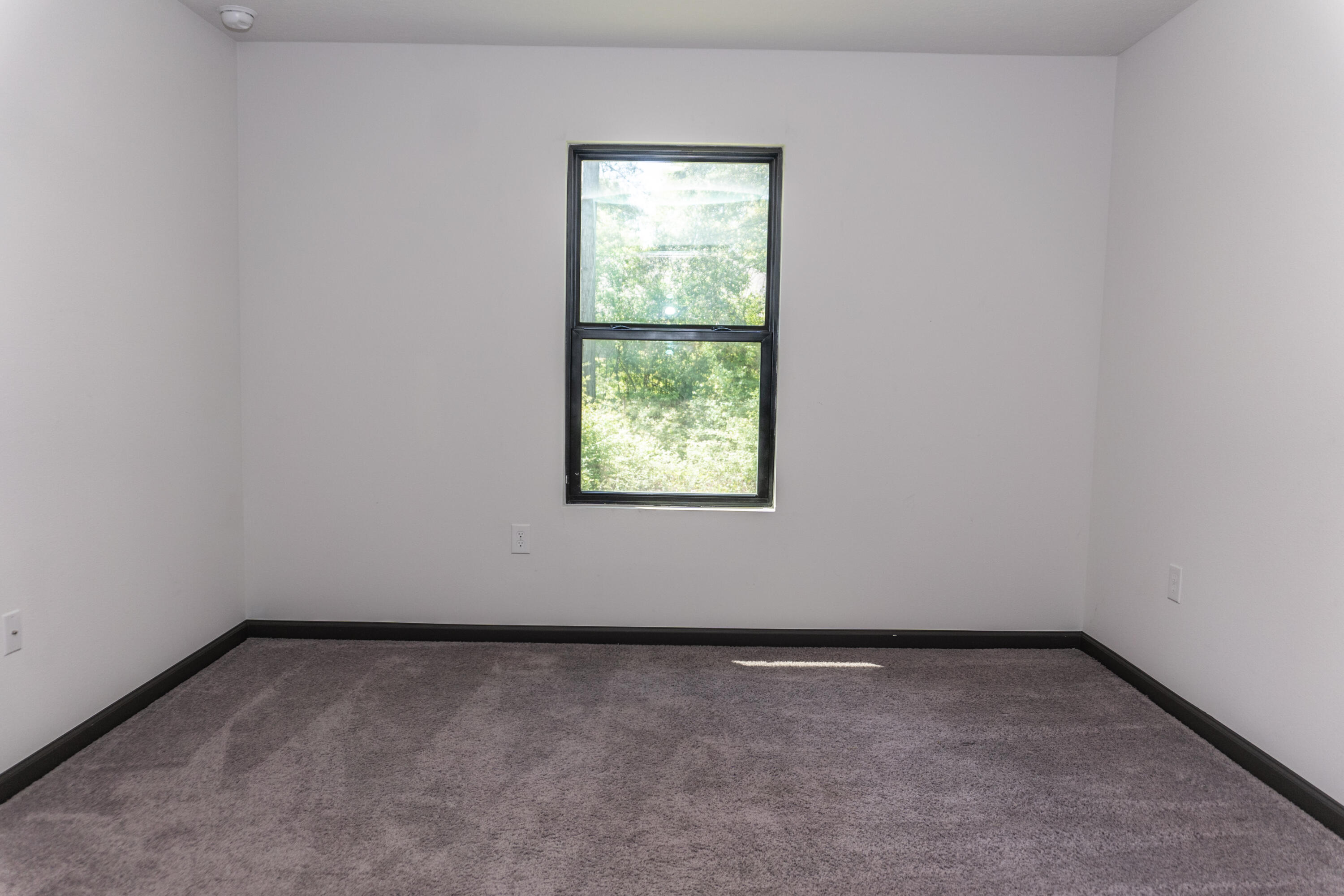 ASHTIN ESTATES - Residential Lease