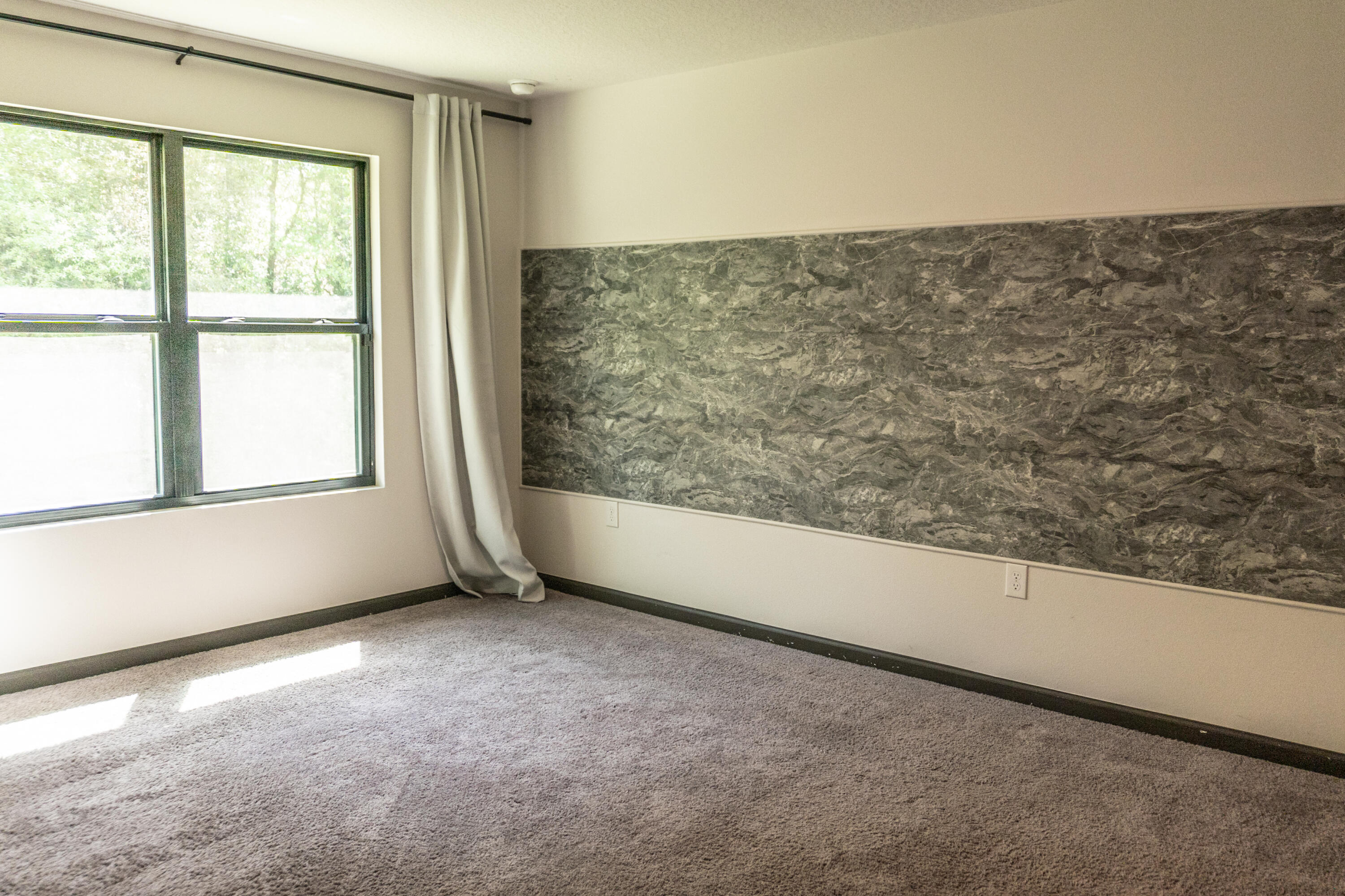 ASHTIN ESTATES - Residential Lease