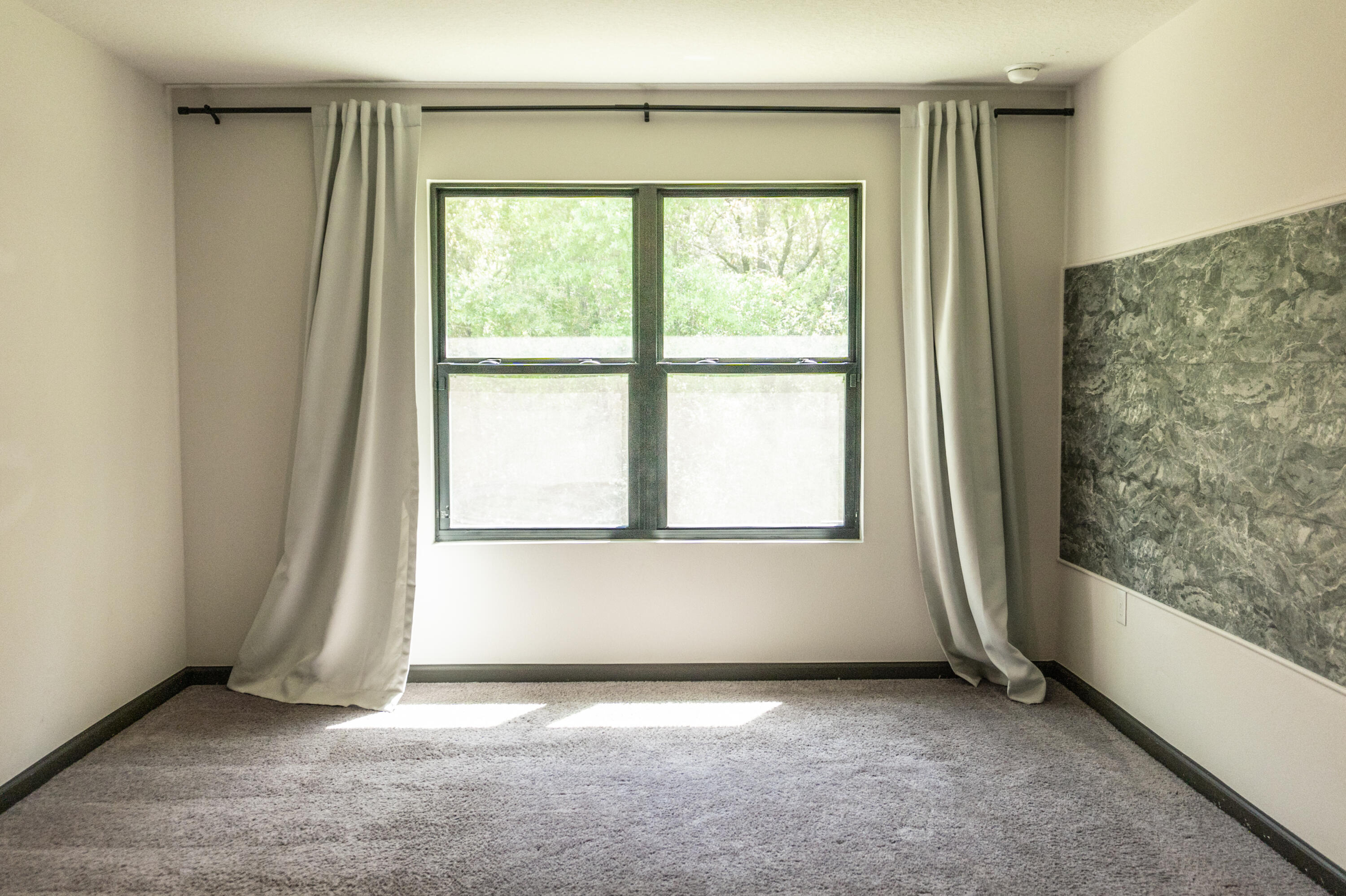 ASHTIN ESTATES - Residential Lease