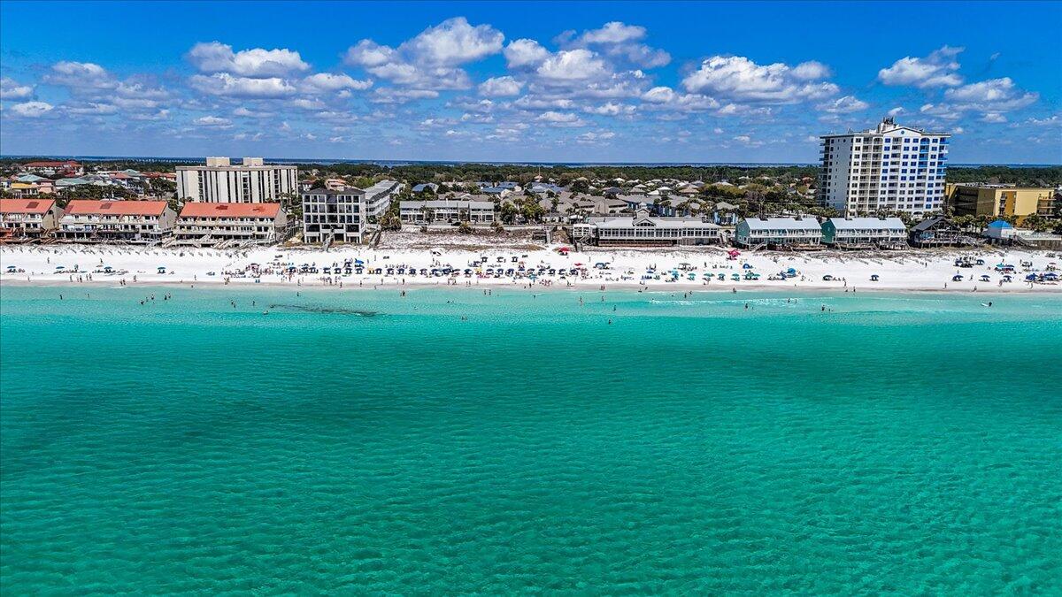 BEACH POINTE - Residential