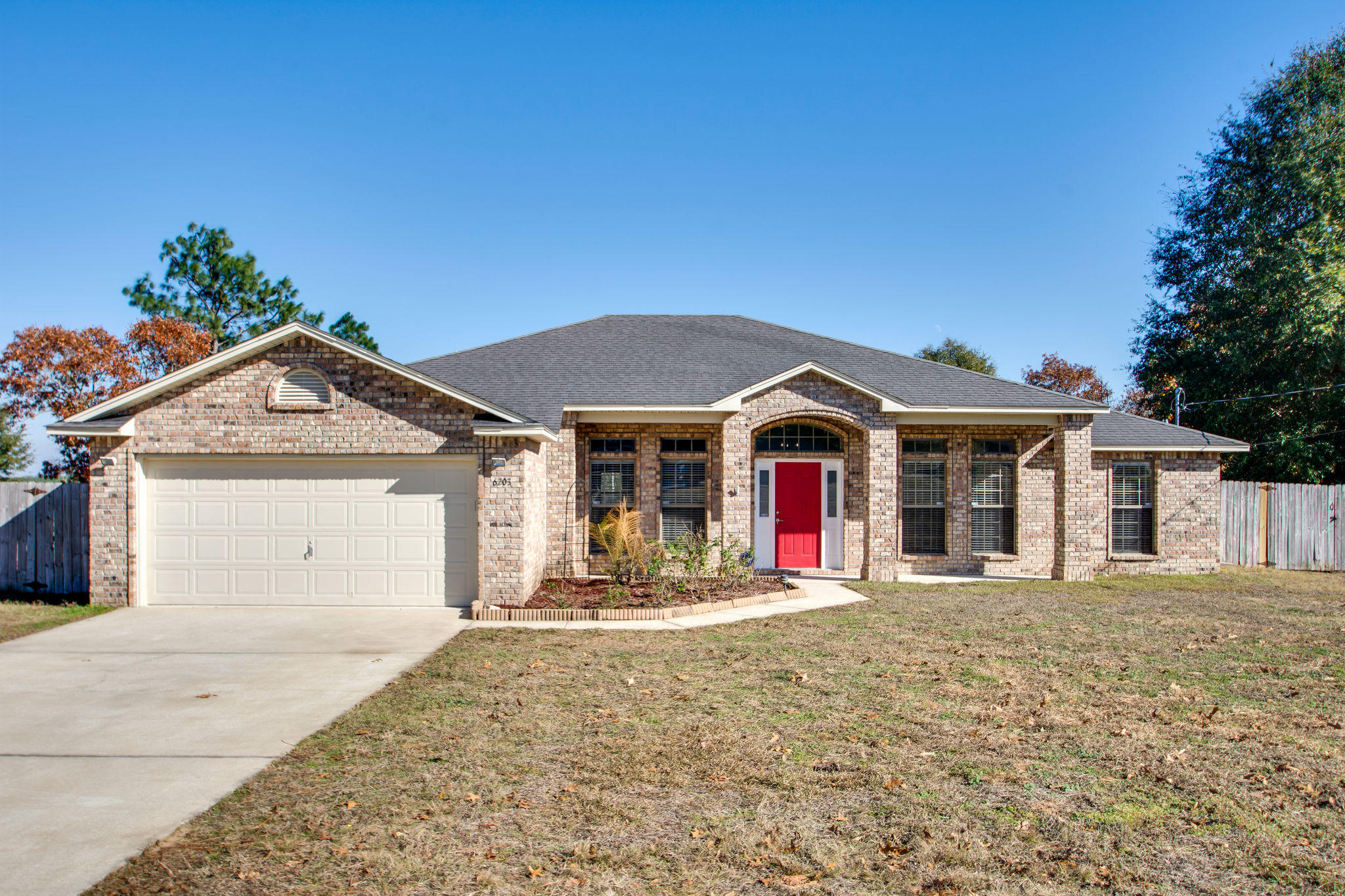 SILVER SPRINGS EST - Residential