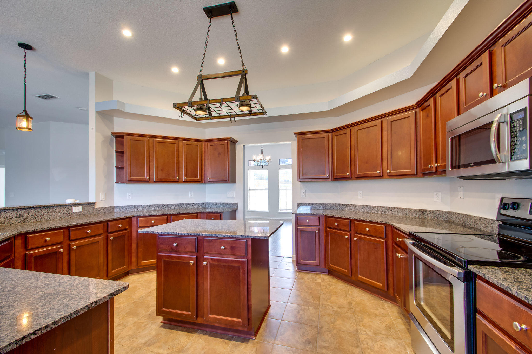 SILVER SPRINGS EST - Residential