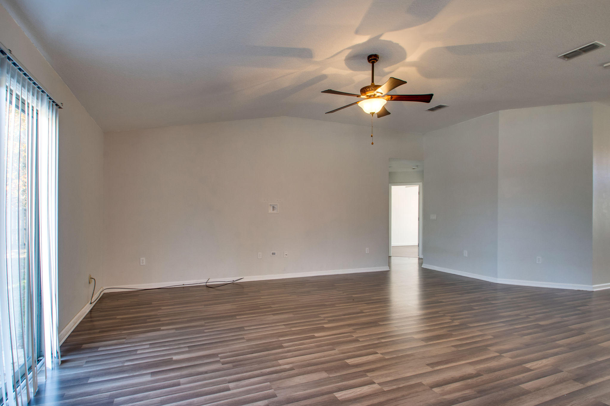 SILVER SPRINGS EST - Residential