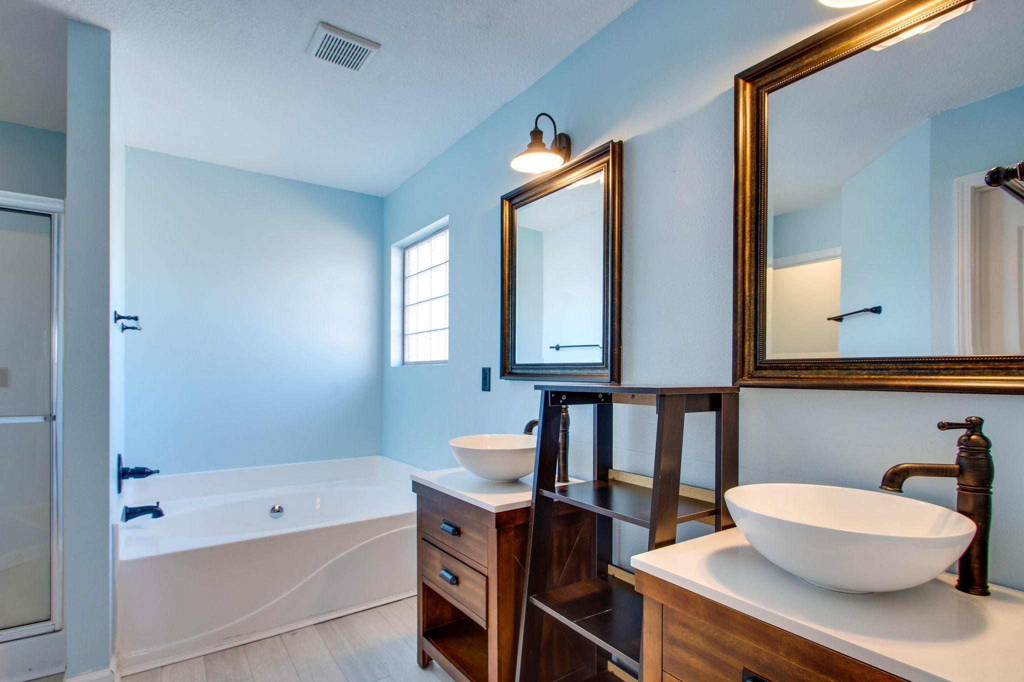 SILVER SPRINGS EST - Residential