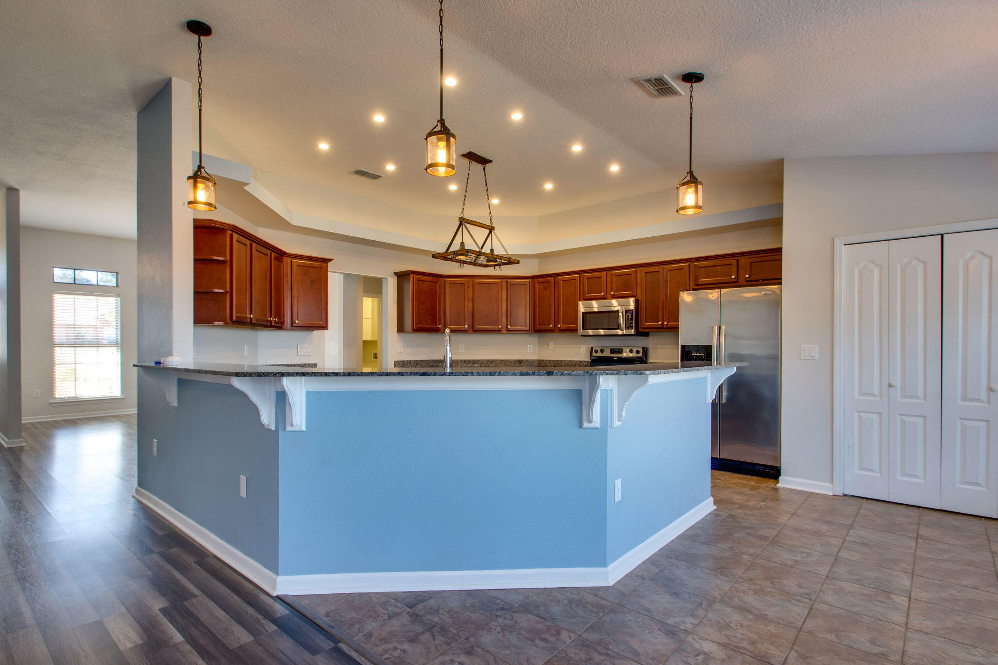 SILVER SPRINGS EST - Residential