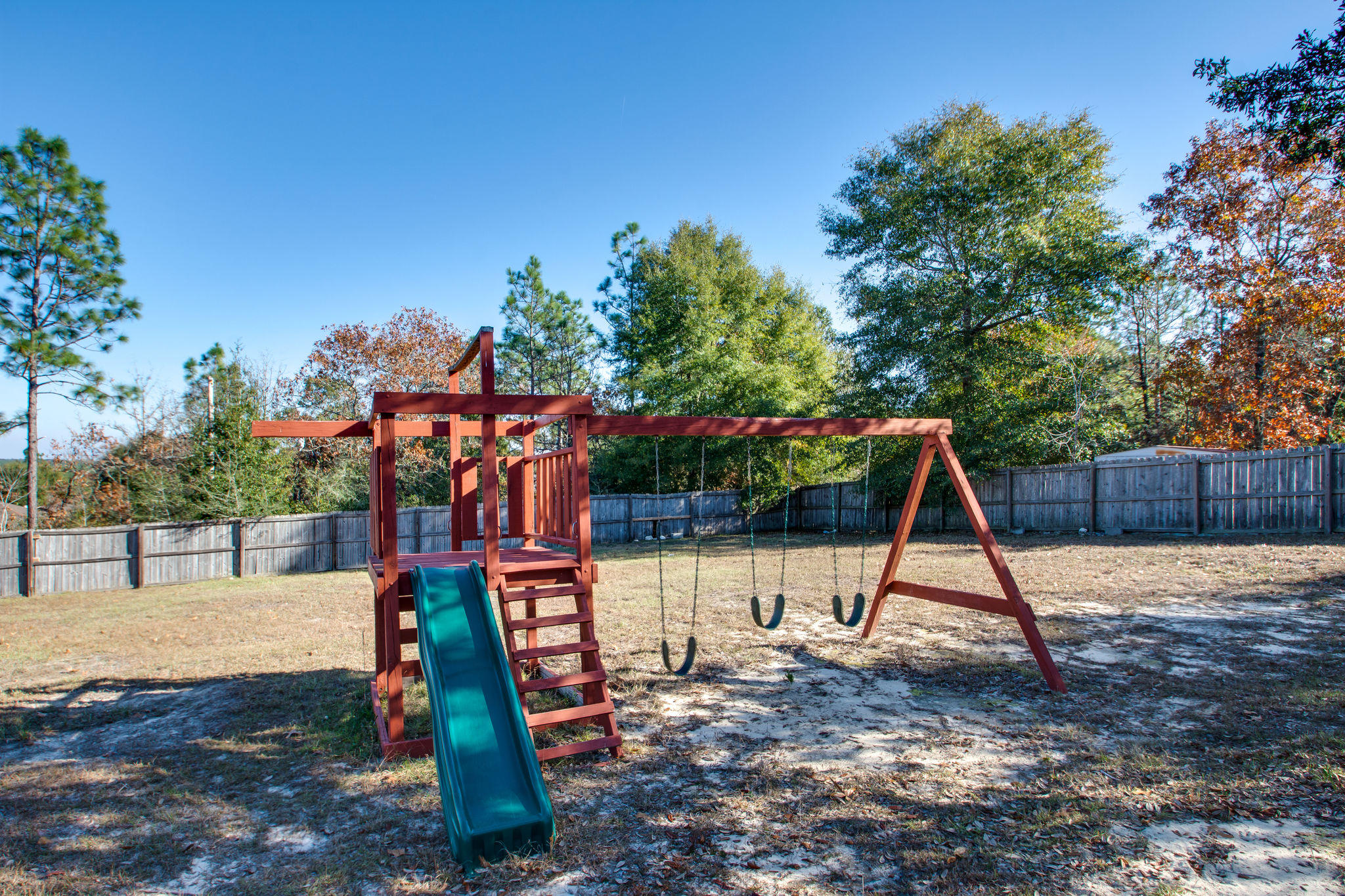 SILVER SPRINGS EST - Residential