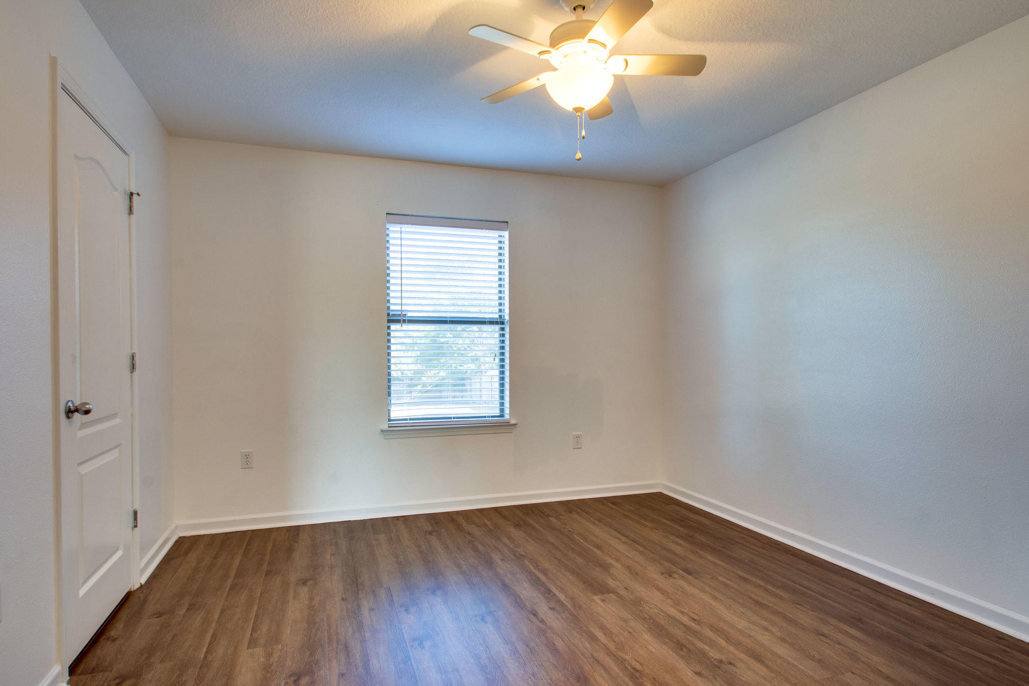 SILVER SPRINGS EST - Residential