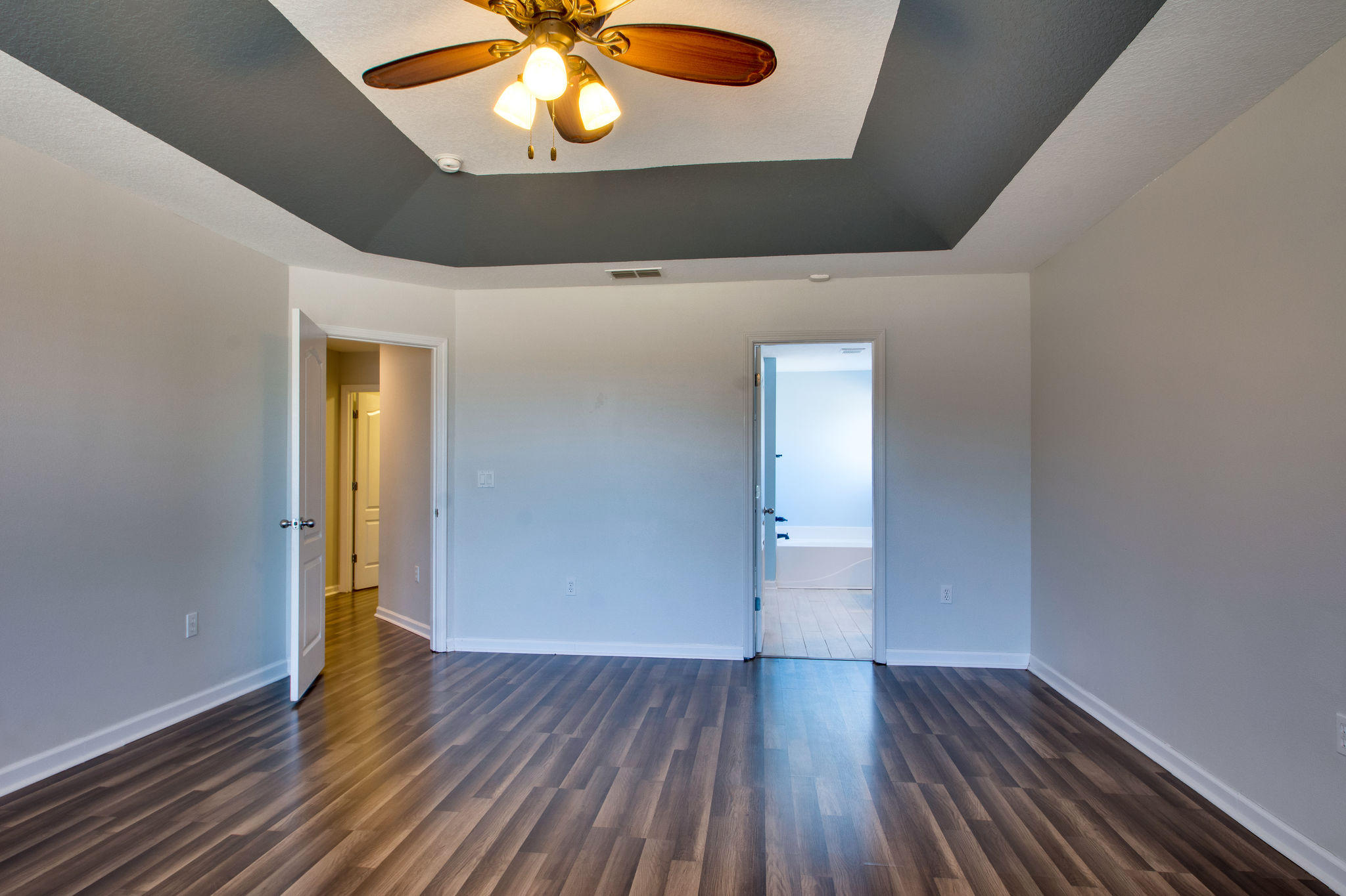 SILVER SPRINGS EST - Residential