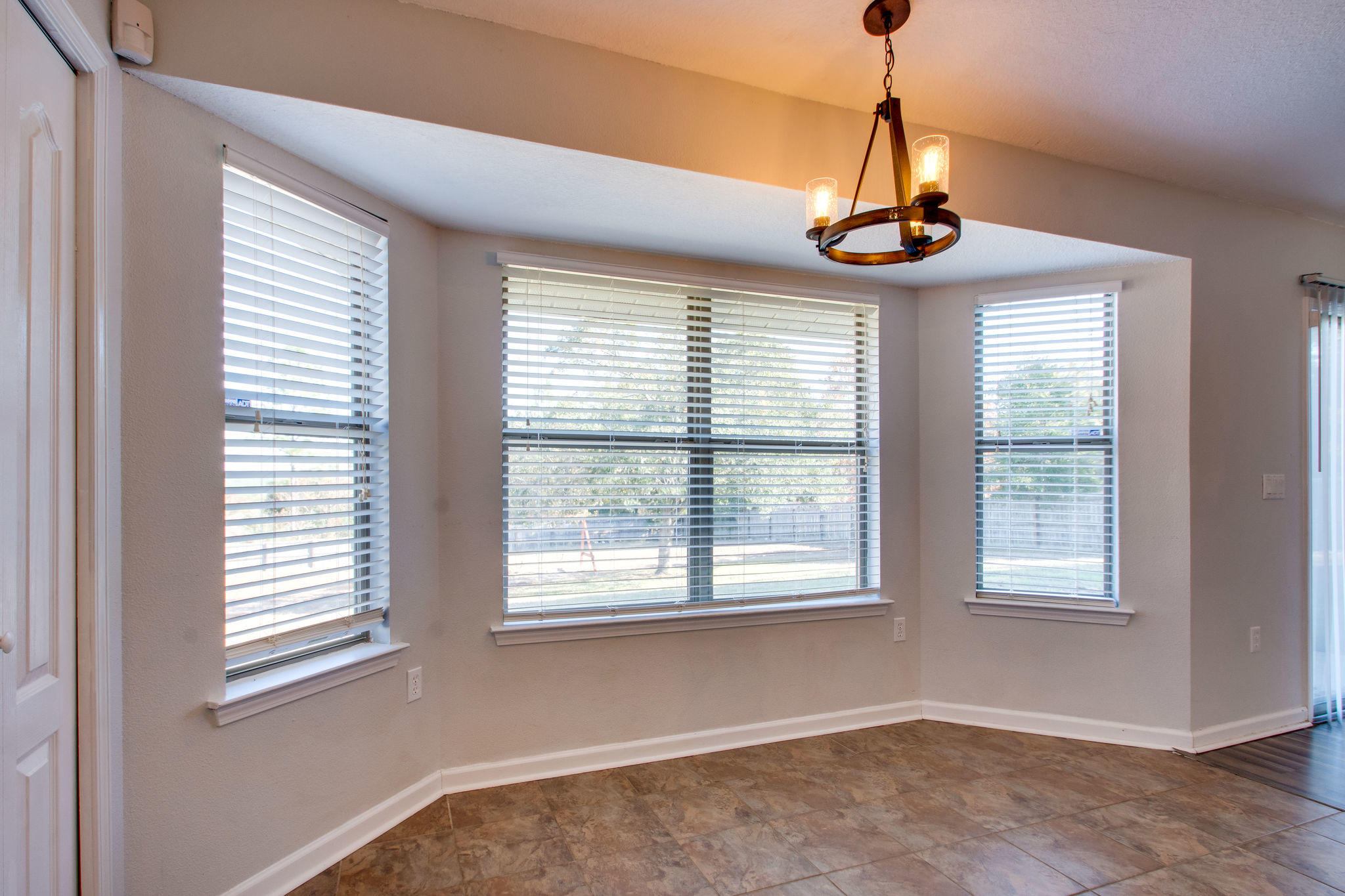 SILVER SPRINGS EST - Residential