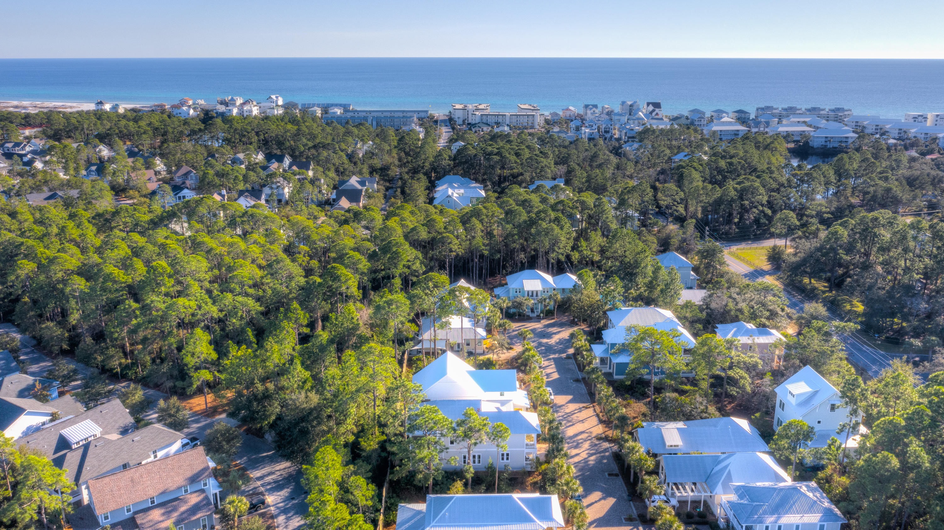 COTTAGES AT EASTERN LAKE - Residential