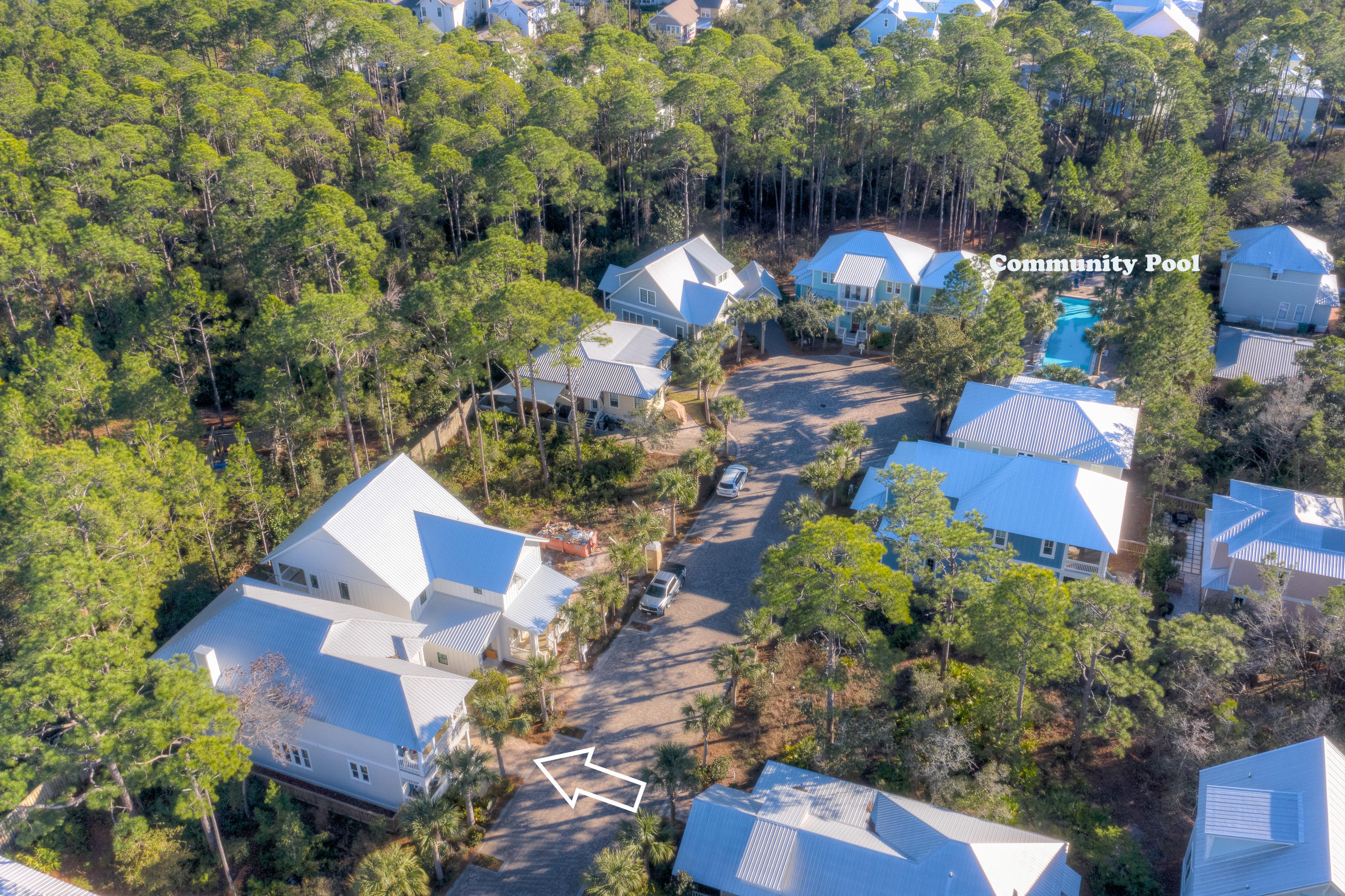COTTAGES AT EASTERN LAKE - Residential