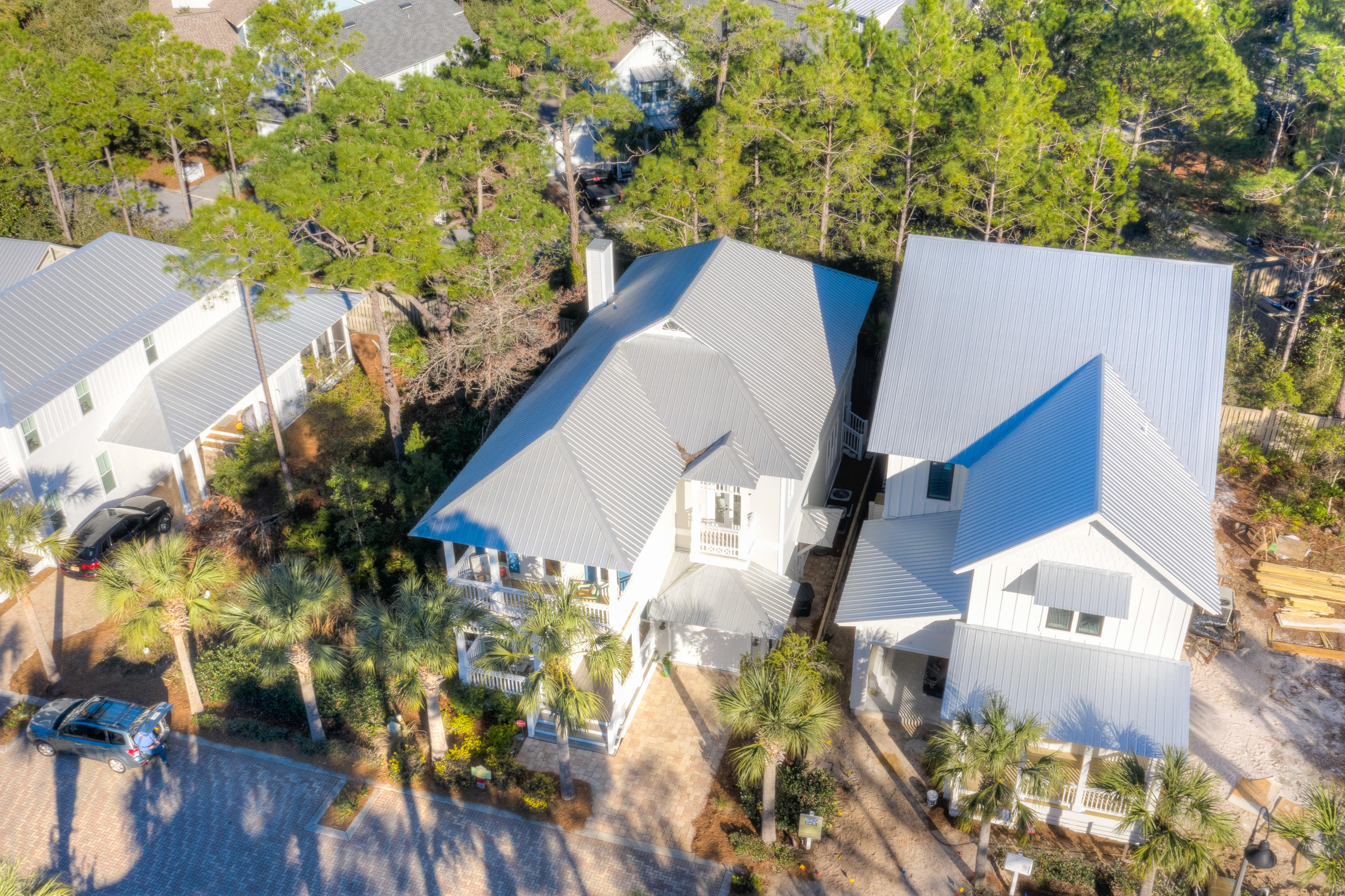 COTTAGES AT EASTERN LAKE - Residential