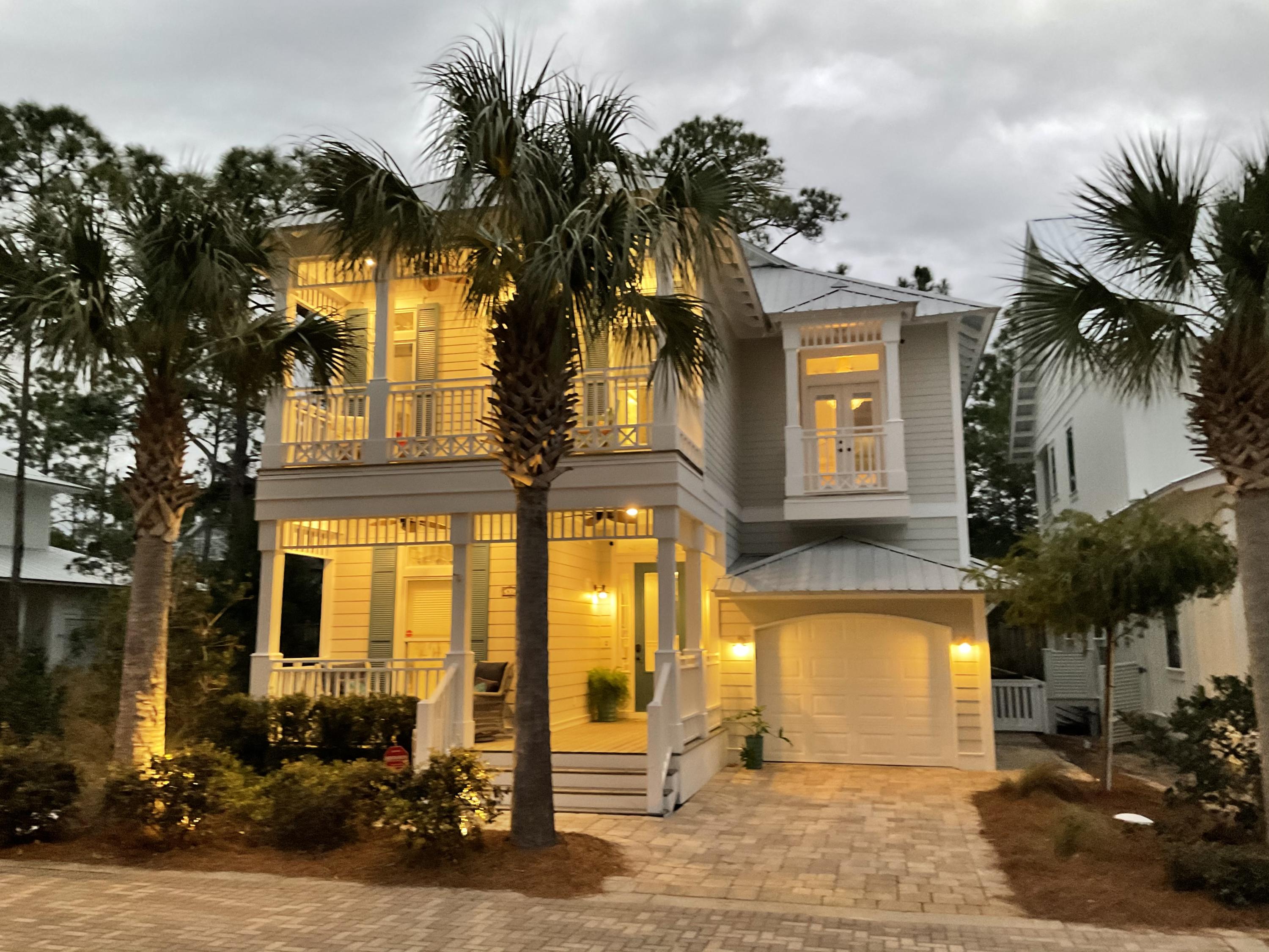 COTTAGES AT EASTERN LAKE - Residential