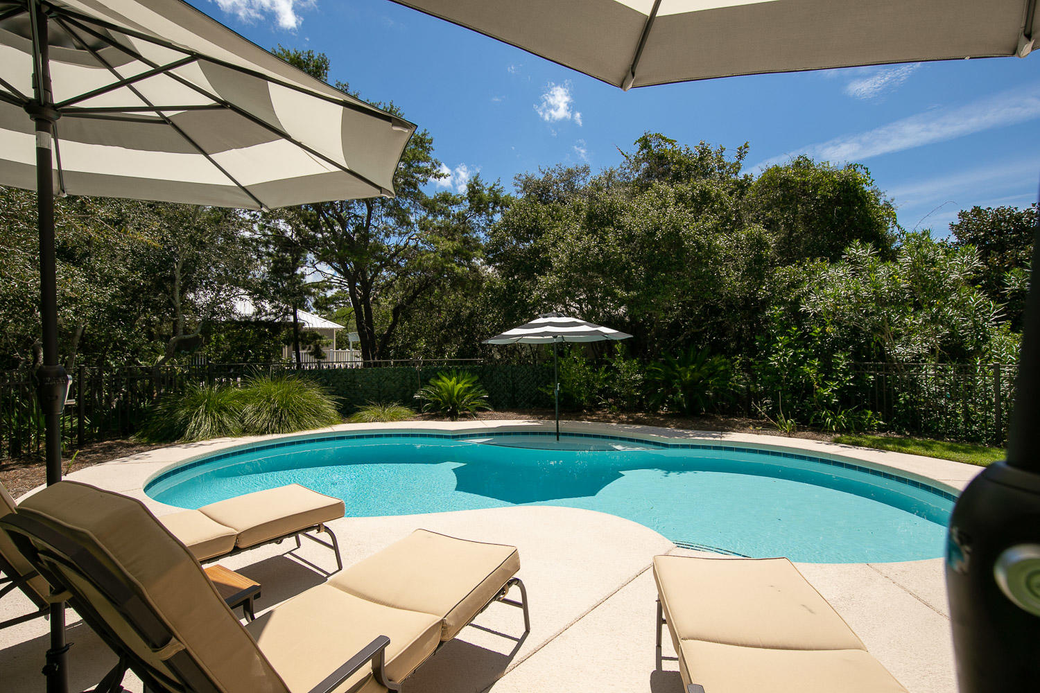 BLUE MOUNTAIN BEACH - Residential