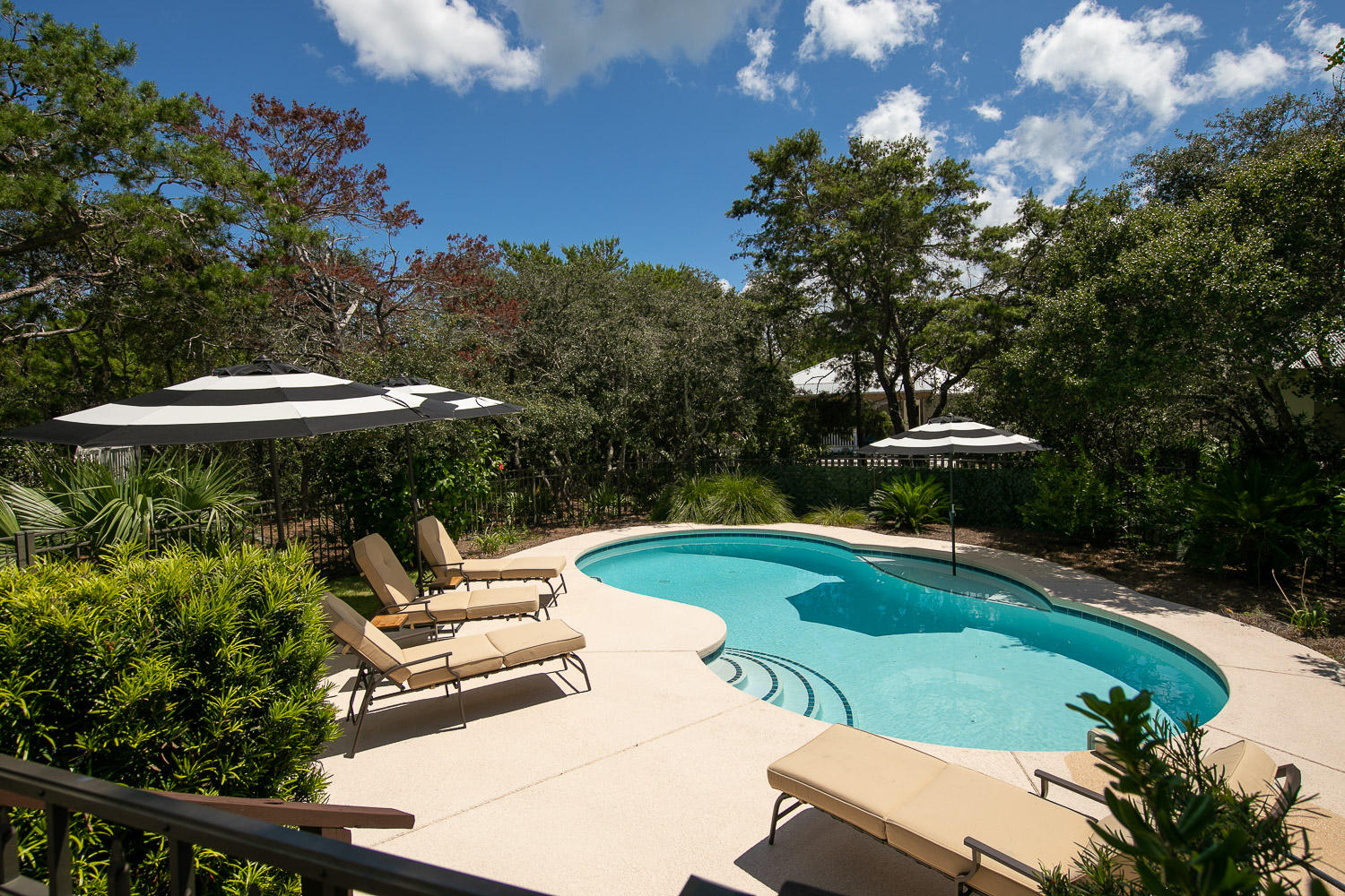 BLUE MOUNTAIN BEACH - Residential