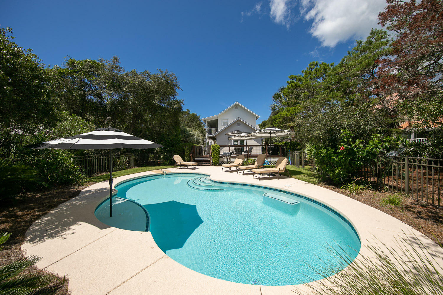 BLUE MOUNTAIN BEACH - Residential