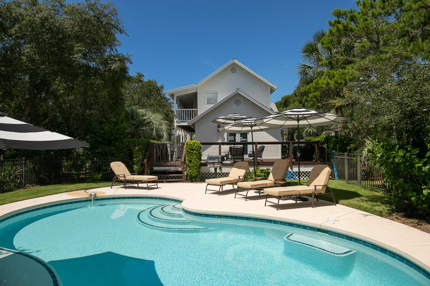 BLUE MOUNTAIN BEACH - Residential