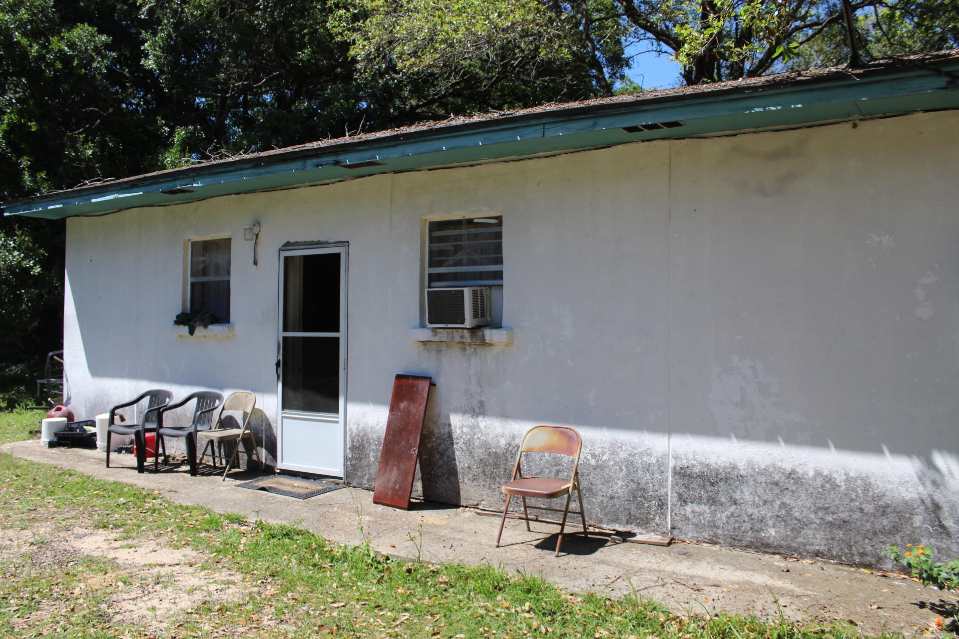 NO RECORDED SUBDIVISION - Residential