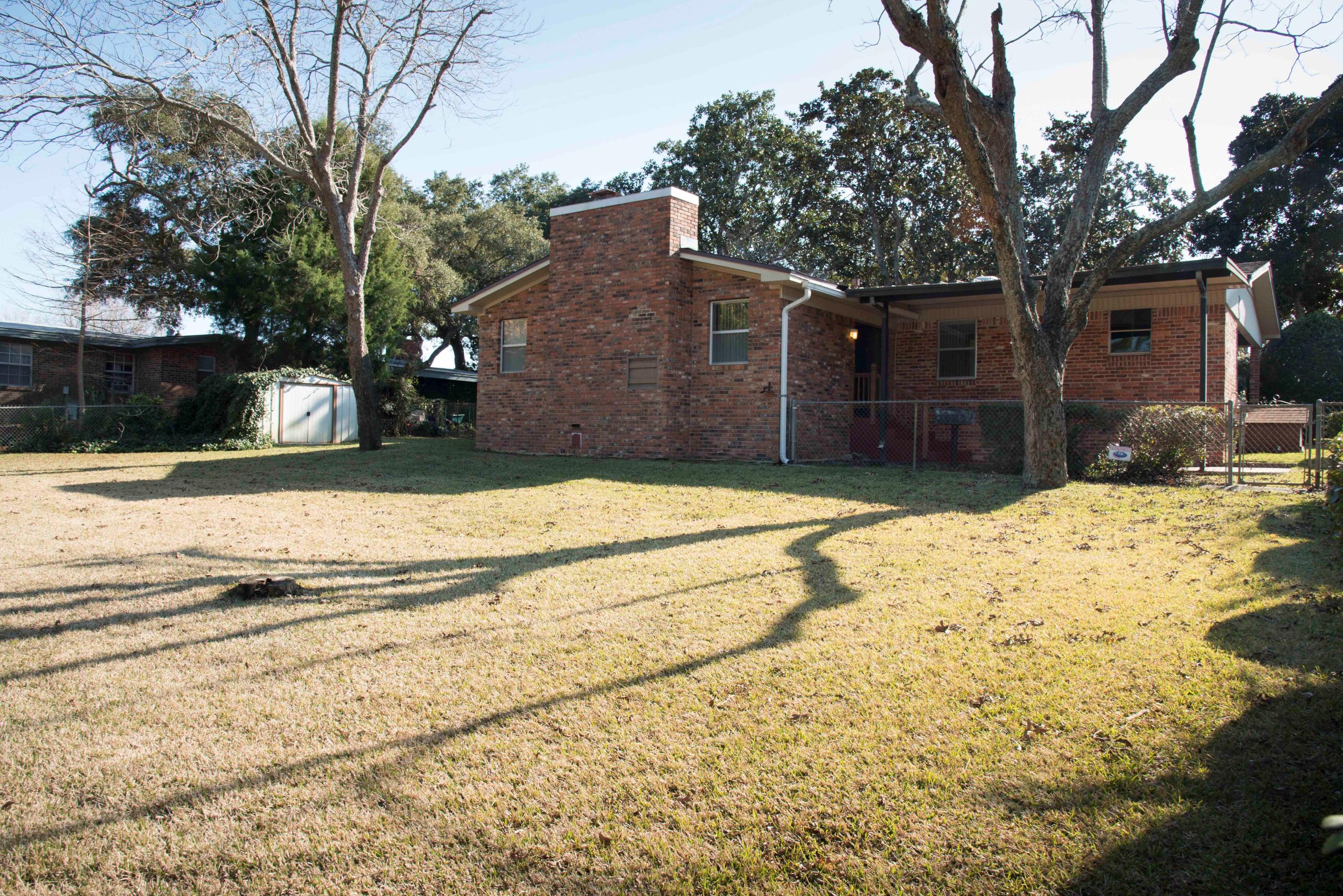 BAYOU WOODS - Residential