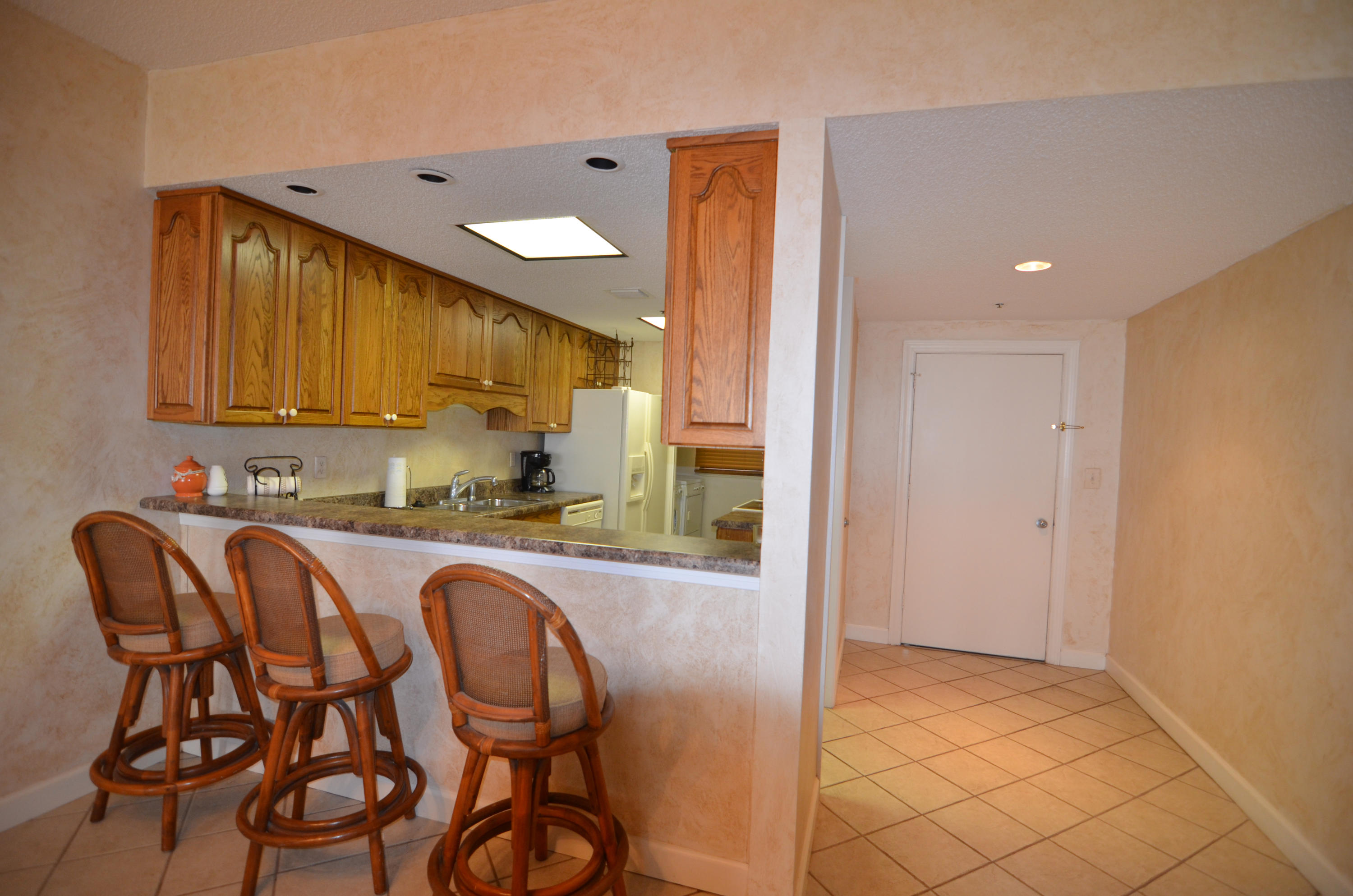 NAVARRE TOWERS CONDO - Residential