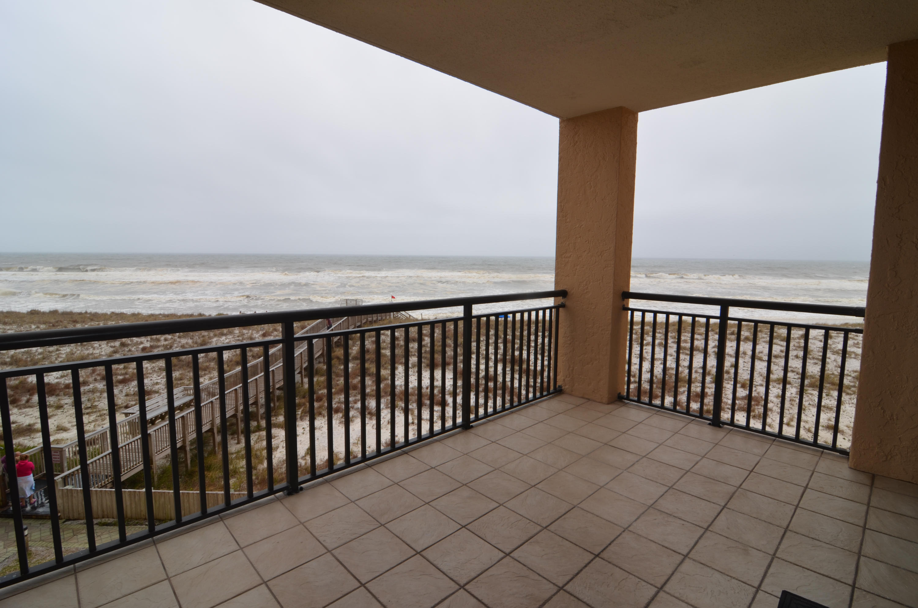 NAVARRE TOWERS CONDO - Residential