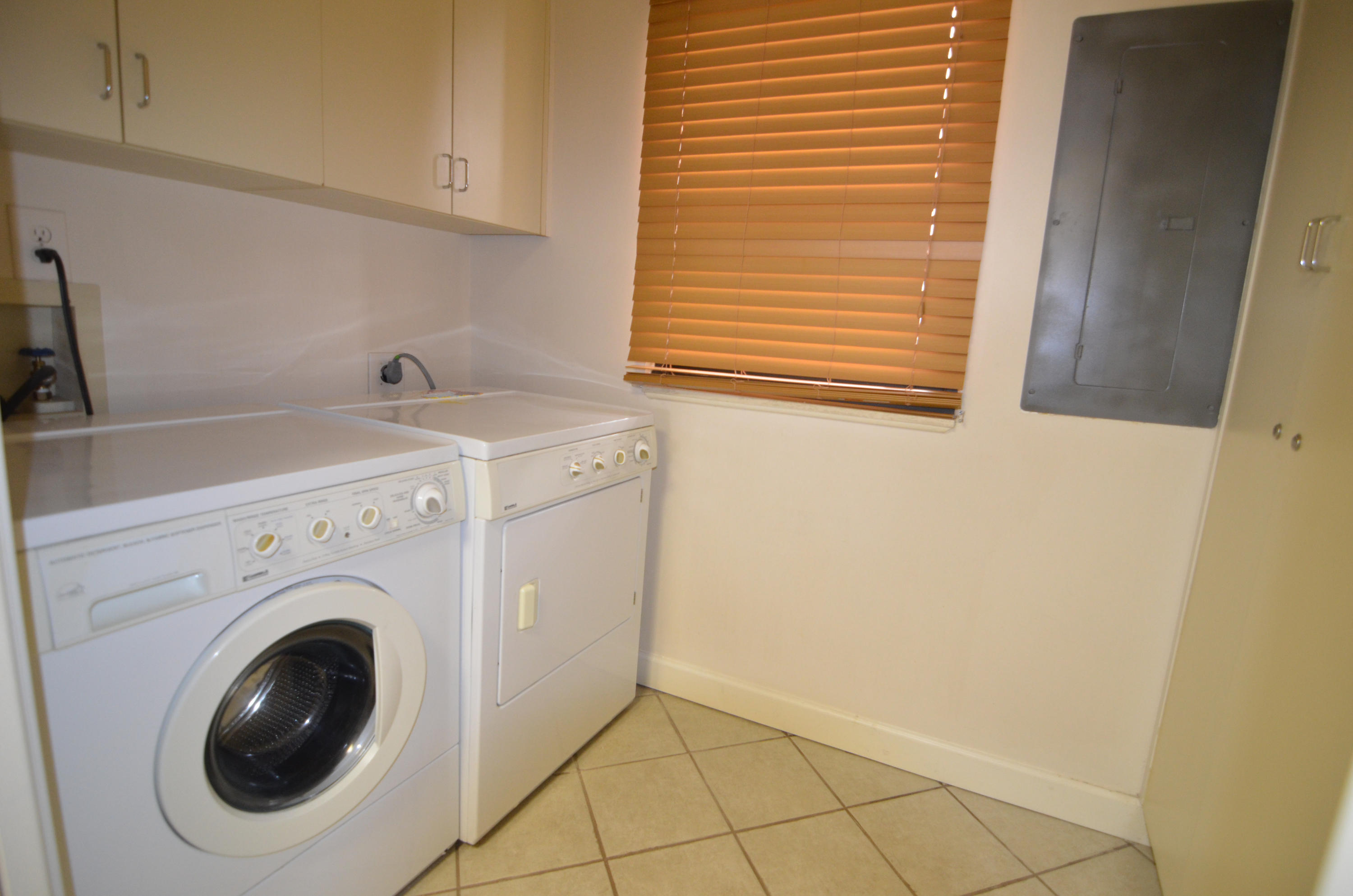 NAVARRE TOWERS CONDO - Residential