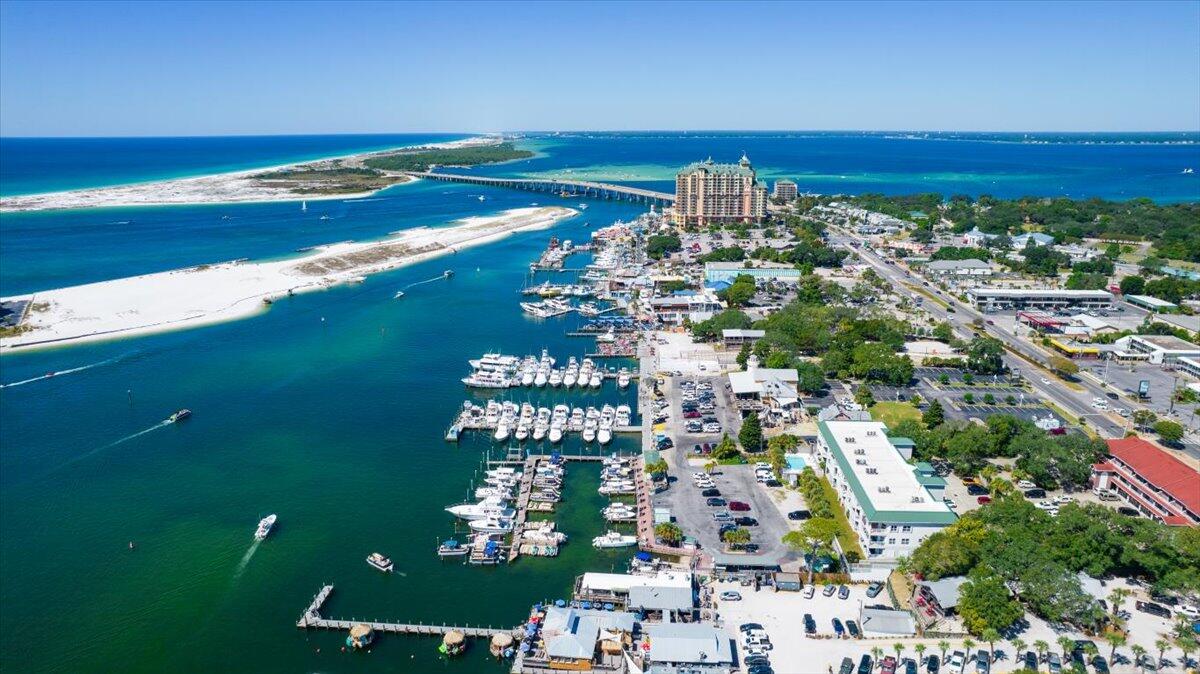 BARATARIA CONDO - Residential