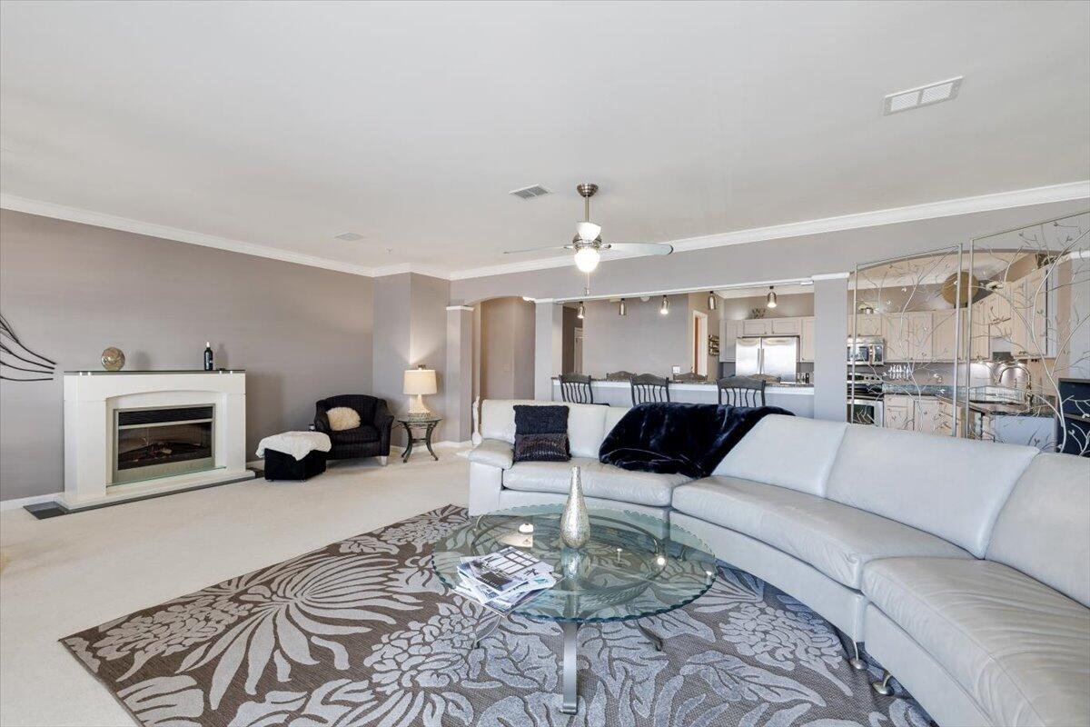 BARATARIA CONDO - Residential