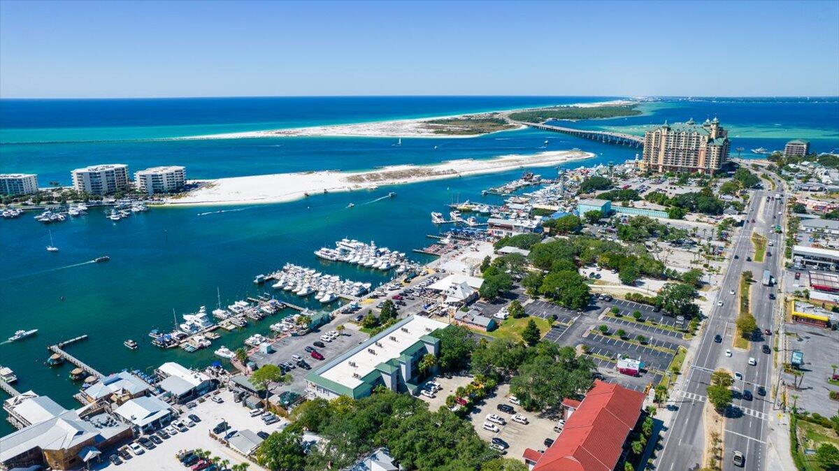 BARATARIA CONDO - Residential