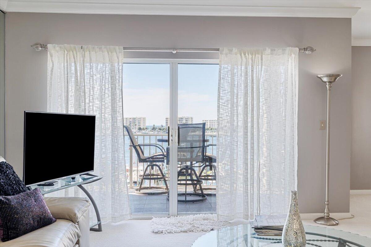 BARATARIA CONDO - Residential