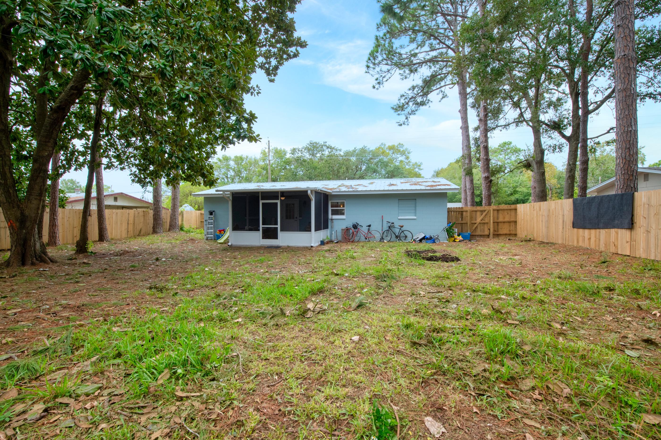 OAKLAND HEIGHTS - Residential Lease